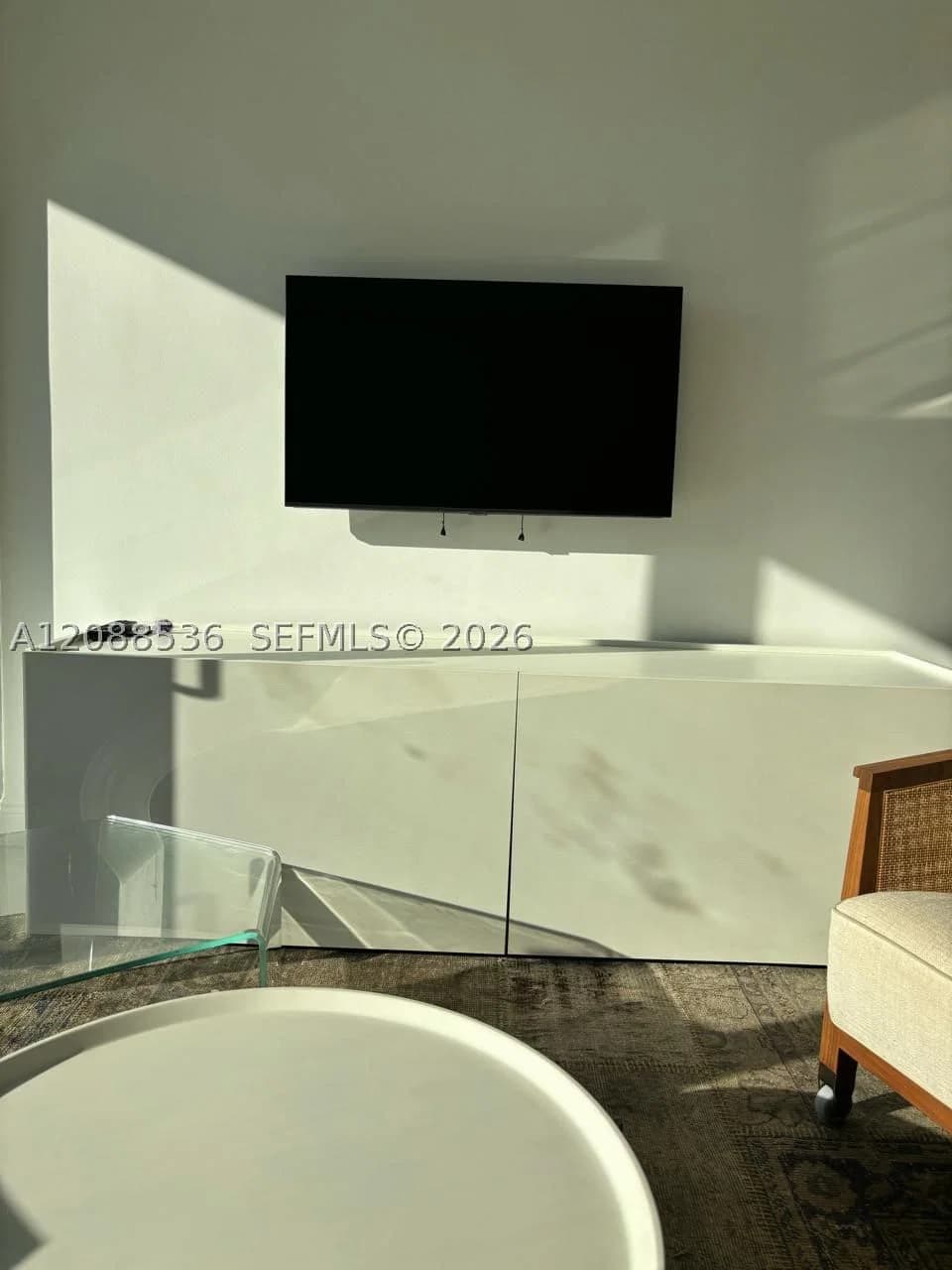 1+1 Condo — 465 Brickell Ave #804, Miami, FL 33131