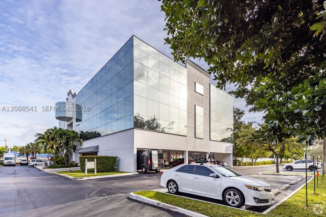 Property — 800 cypress creek rd #2409, Fort Lauderdale, FL 33309