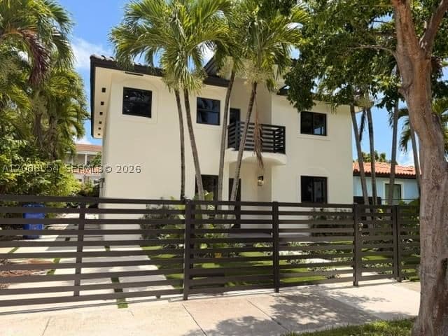 5+1 Müstakil ev — 1936 18th St, Miami, FL 33145