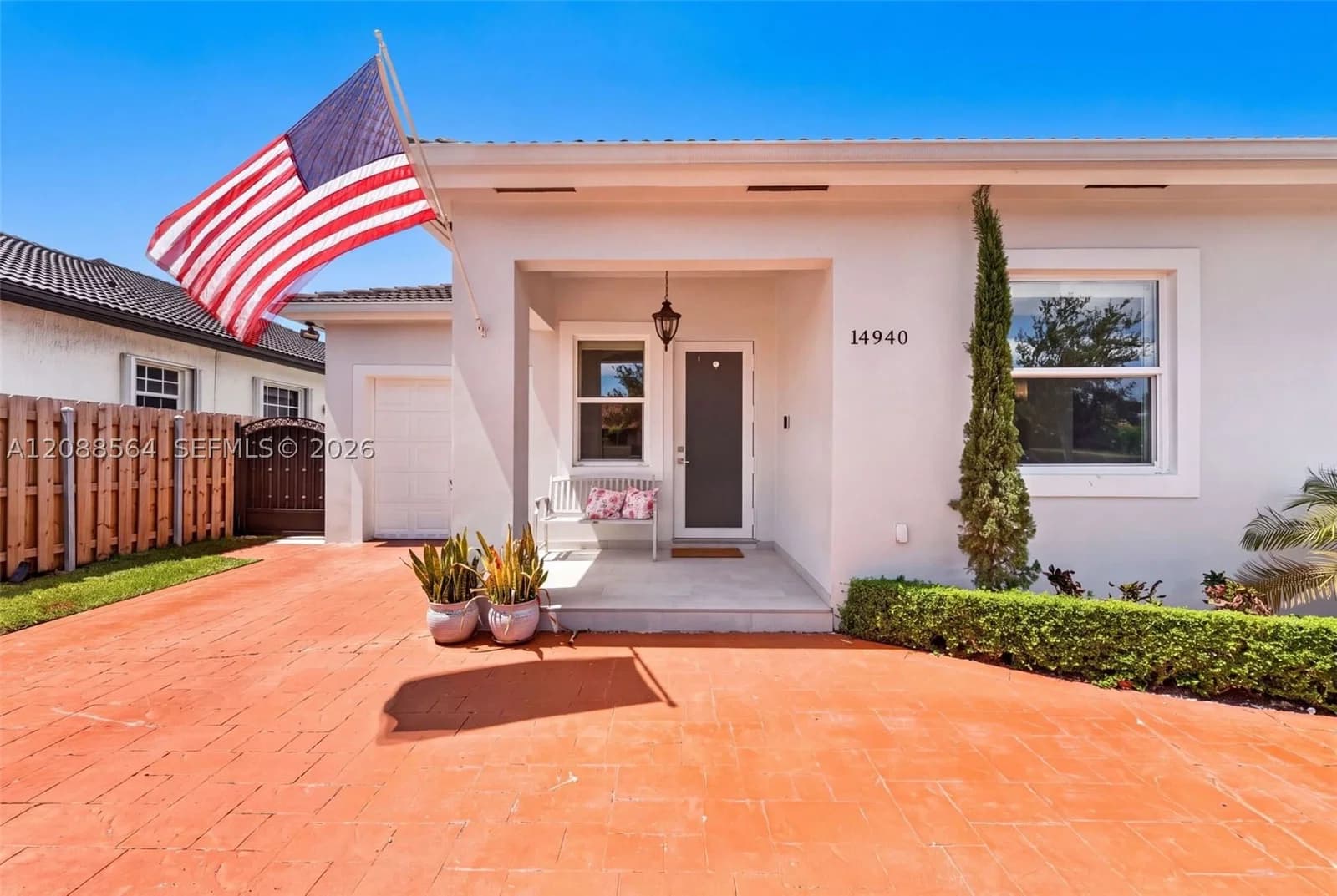 4+1 Müstakil ev — 14940 89th Ave, Miami Lakes, FL 33018