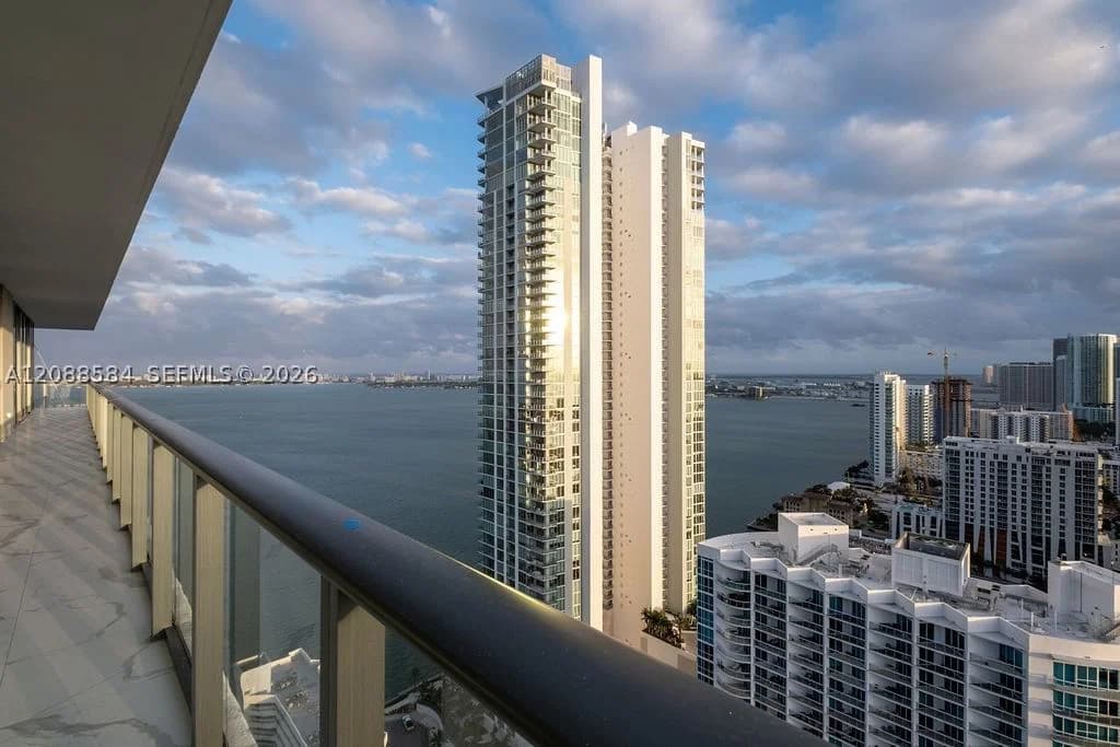 4-bedroom Condo — 480 31 St #3101, Miami, FL 33137