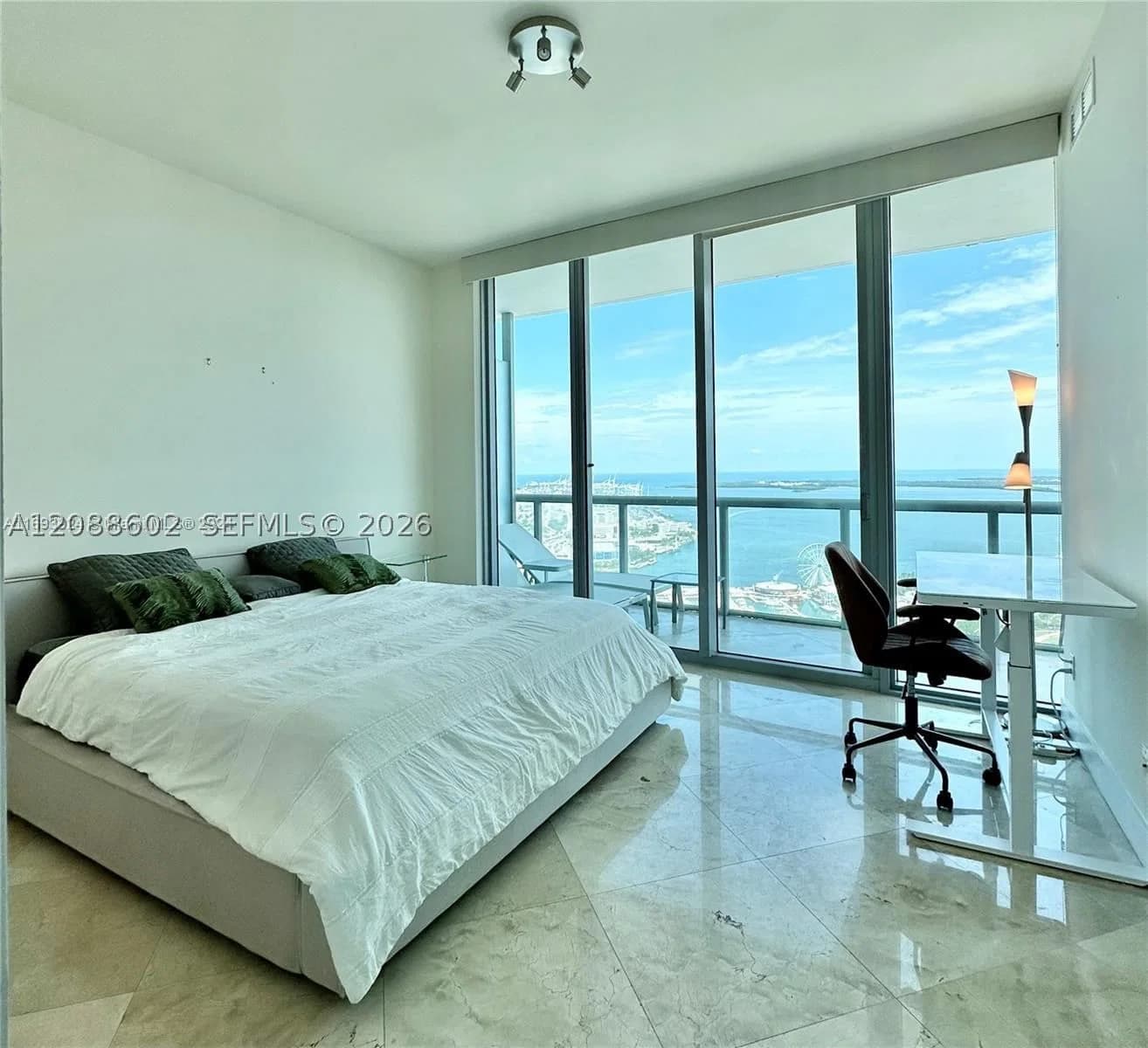 1-bedroom Condo — 888 Biscayne Blvd #4803, Miami, FL 33132