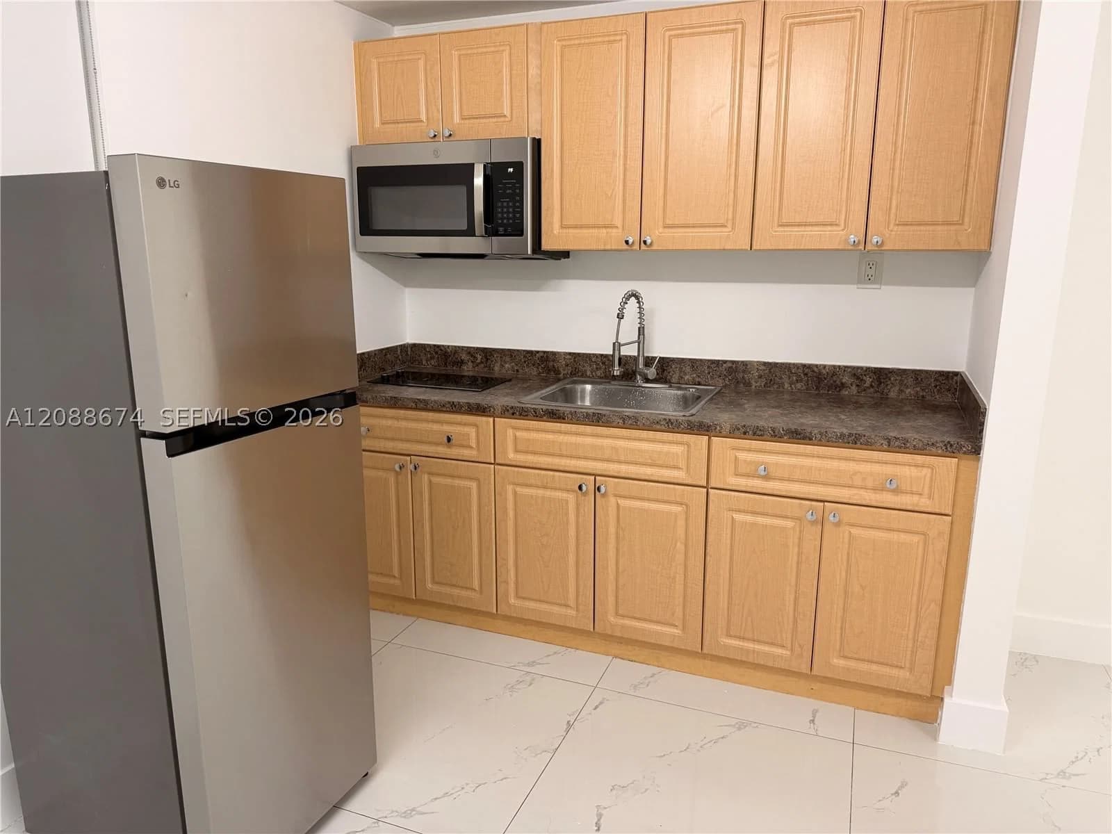 1+1 Mülk — 3354 50th St #2, Miami, FL 33142