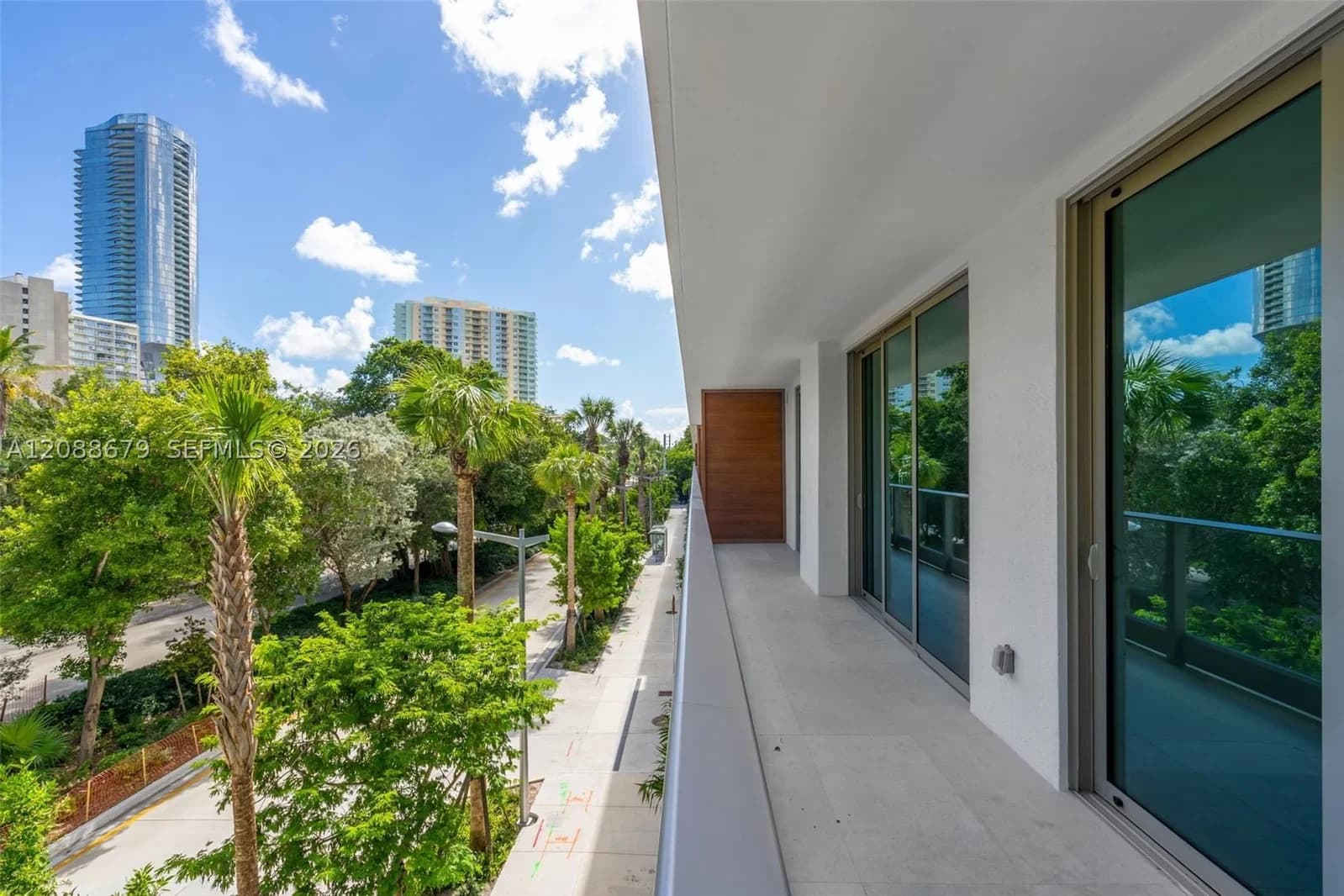 2-bedroom Condo — 2200 Brickell Ave #204, Miami, FL 33129