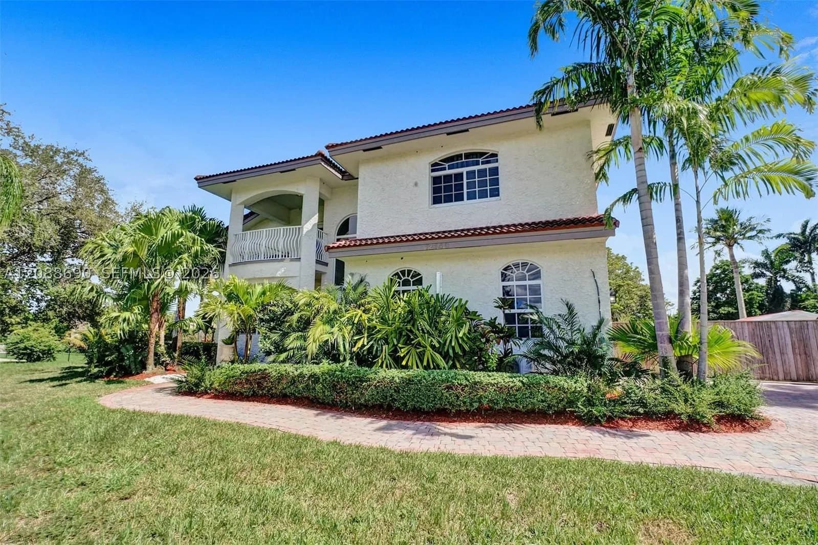 7-bedroom Single-Family Home — 12140 3rd St, Plantation, FL 33325