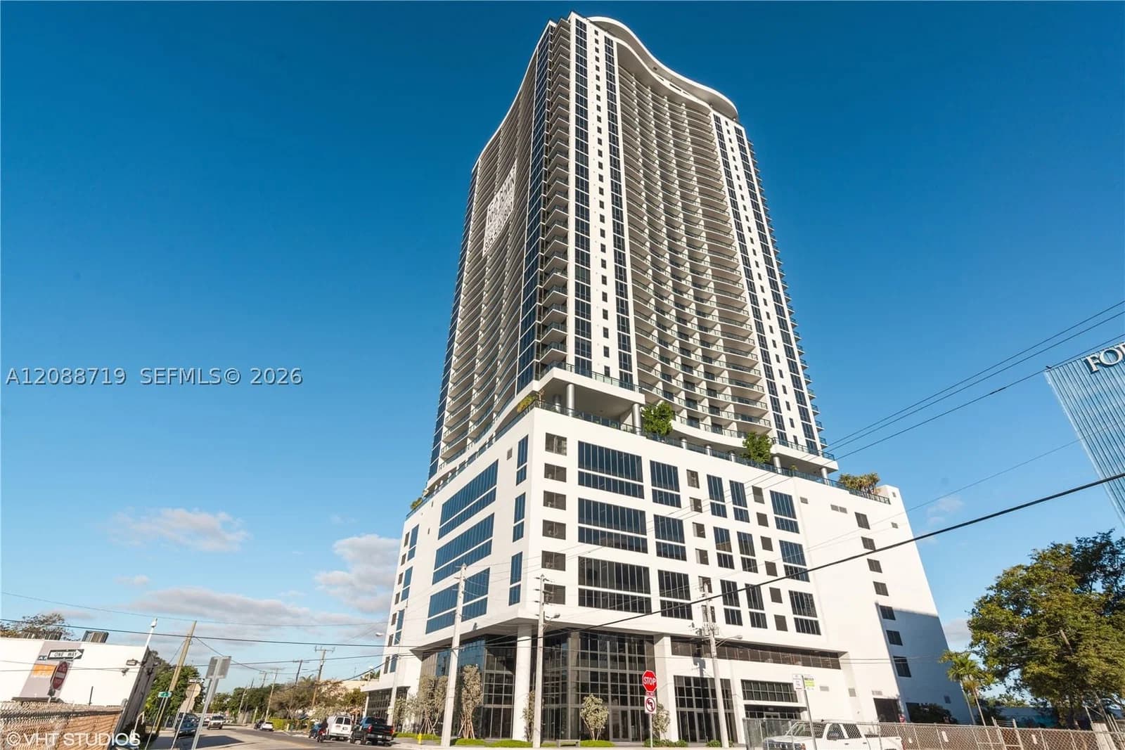 2-bedroom Condo — 1600 1st Ave #2016, Miami, FL 33132