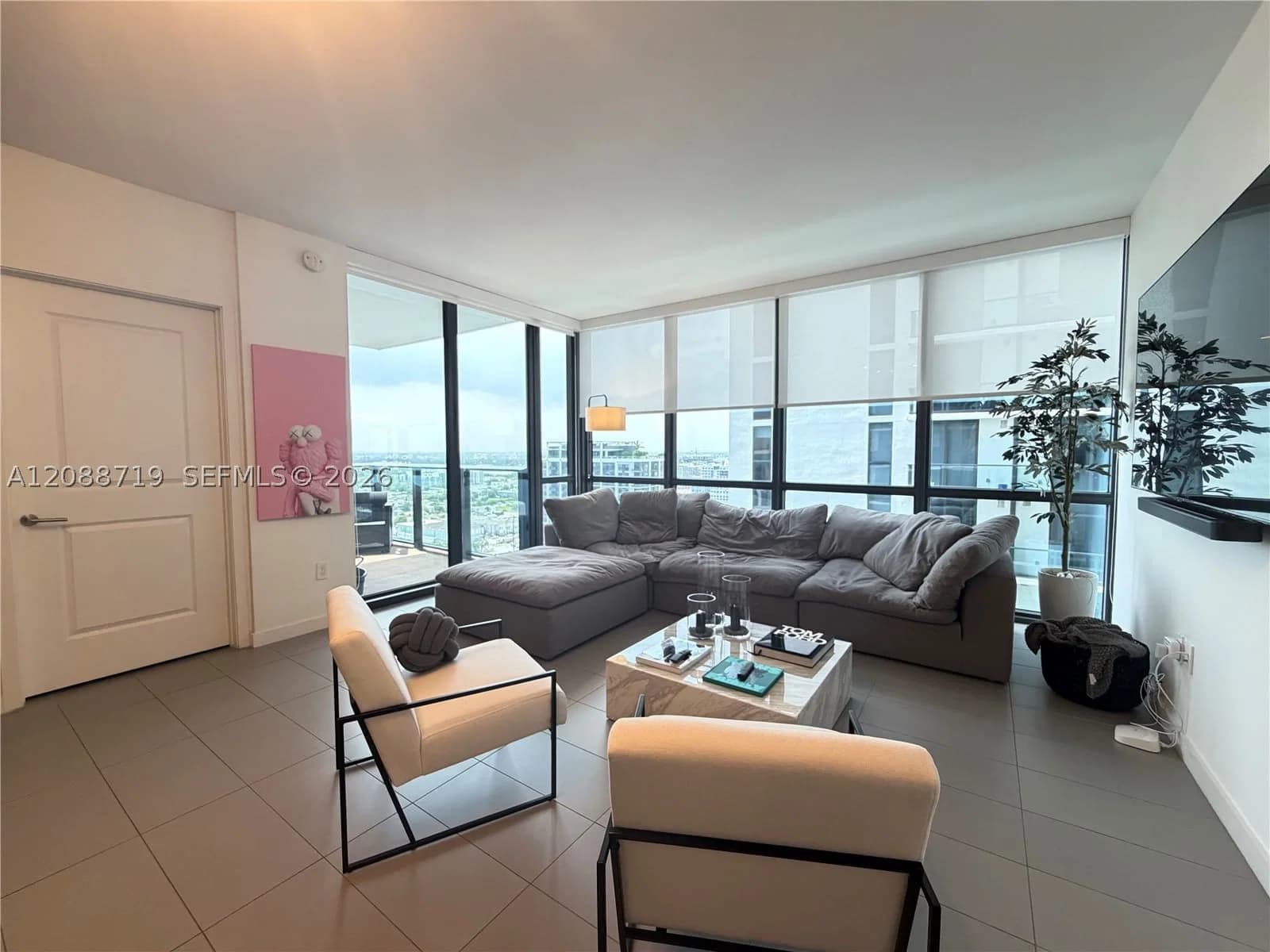 2-bedroom Condo — 1600 1st Ave #2016, Miami, FL 33132