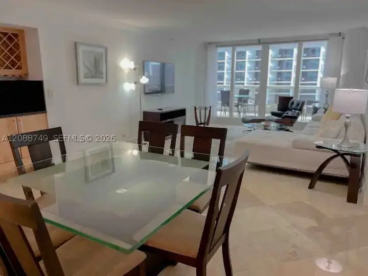 3-bedroom Condo — 1717 Bayshore Dr #A-2741, Miami, FL 33132