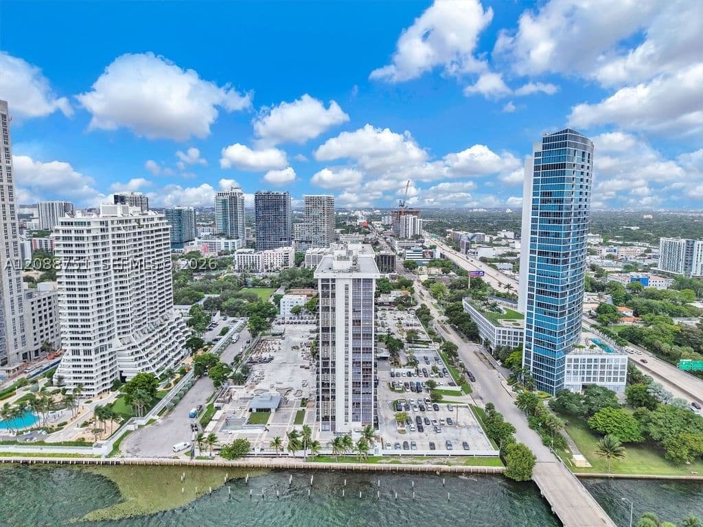 1-bedroom Condo — 600 36th St #508, Miami, FL 33137
