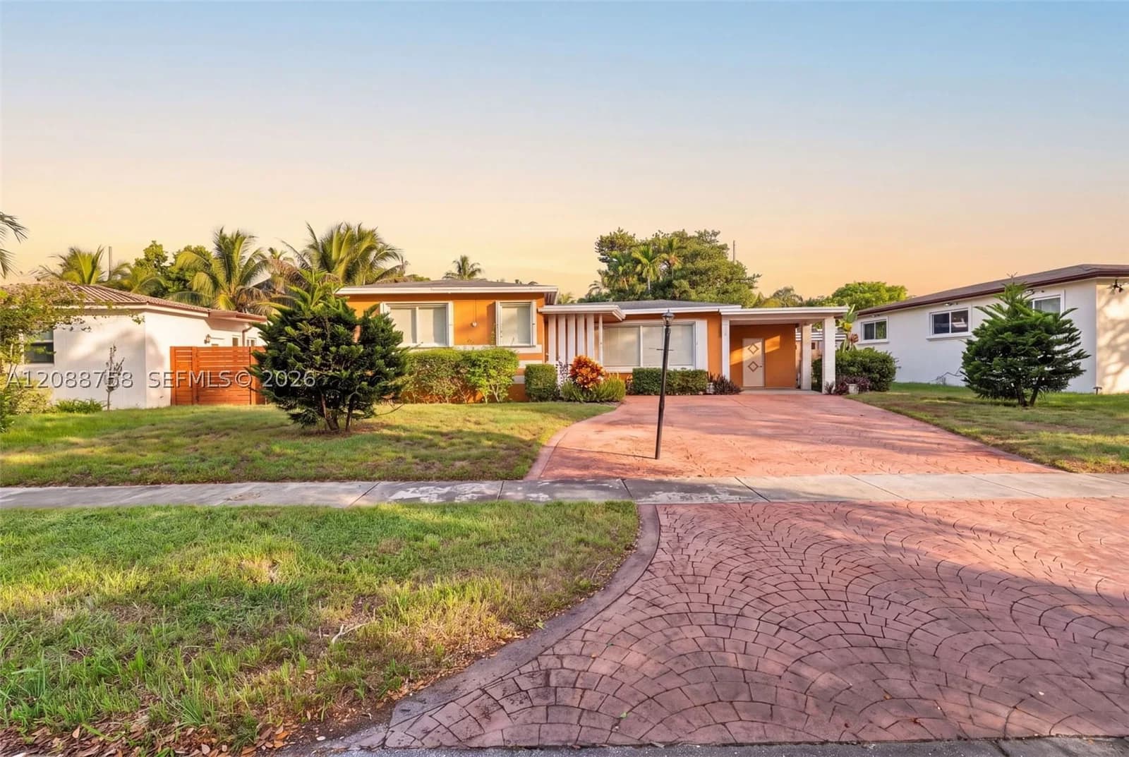 3+1 Müstakil ev — 12140 Miami Ct, North Miami, FL 33161