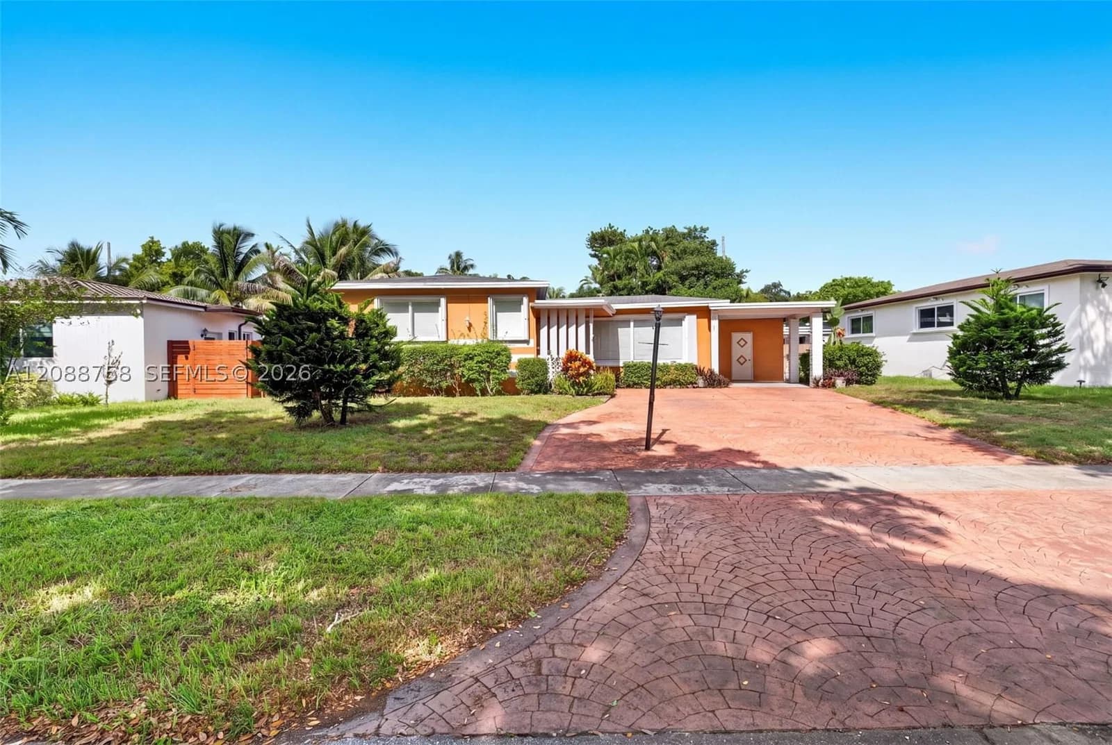 3+1 Müstakil ev — 12140 Miami Ct, North Miami, FL 33161