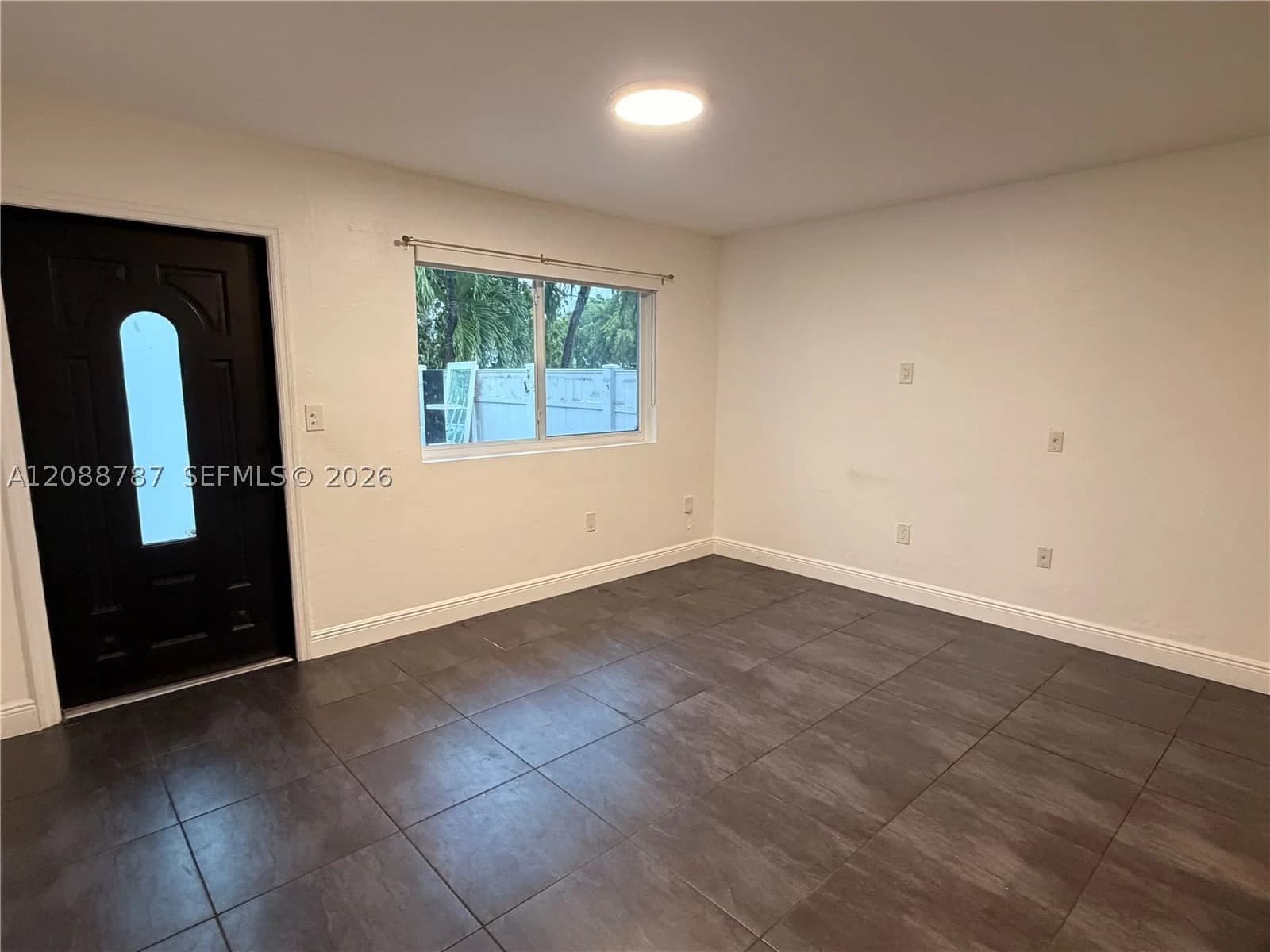 1+1 Mülk — 3040 27th St #3042, Miami, FL 33142
