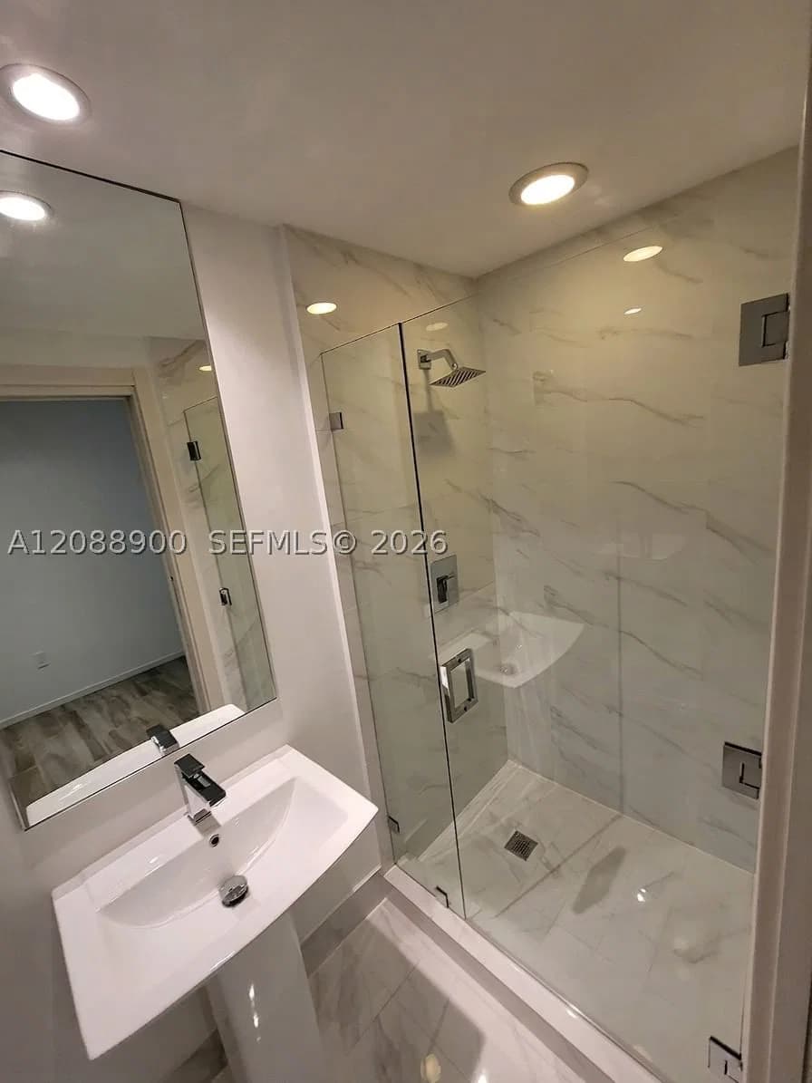 1+1 Condo — 801 Miami Ave #4108, Miami, FL 33130