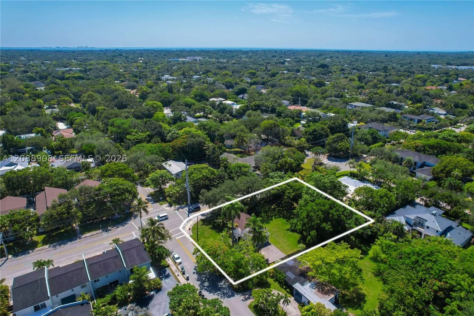 Mülk — 6200 78th St, South Miami, FL 33143