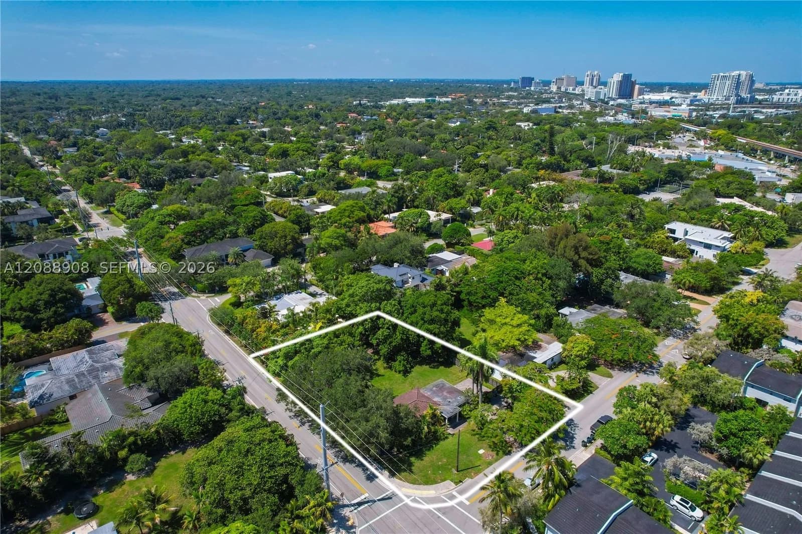 Mülk — 6200 78th St, South Miami, FL 33143