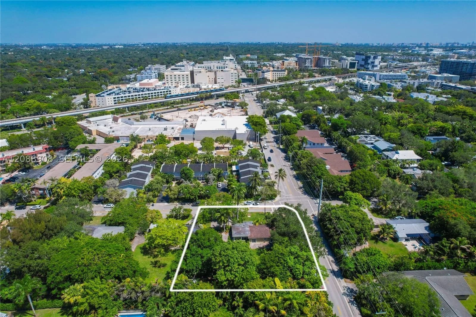 Mülk — 6200 78th St, South Miami, FL 33143