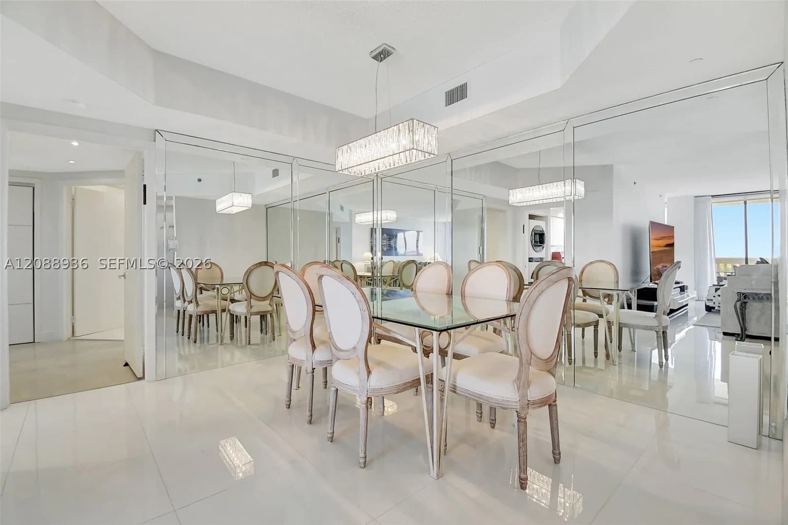 2-bedroom Condo — 2000 Island Blvd #808, Aventura, FL 33160