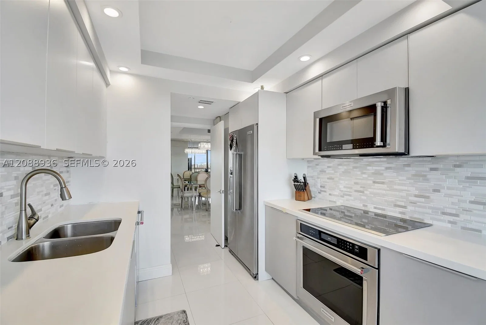 2-bedroom Condo — 2000 Island Blvd #808, Aventura, FL 33160