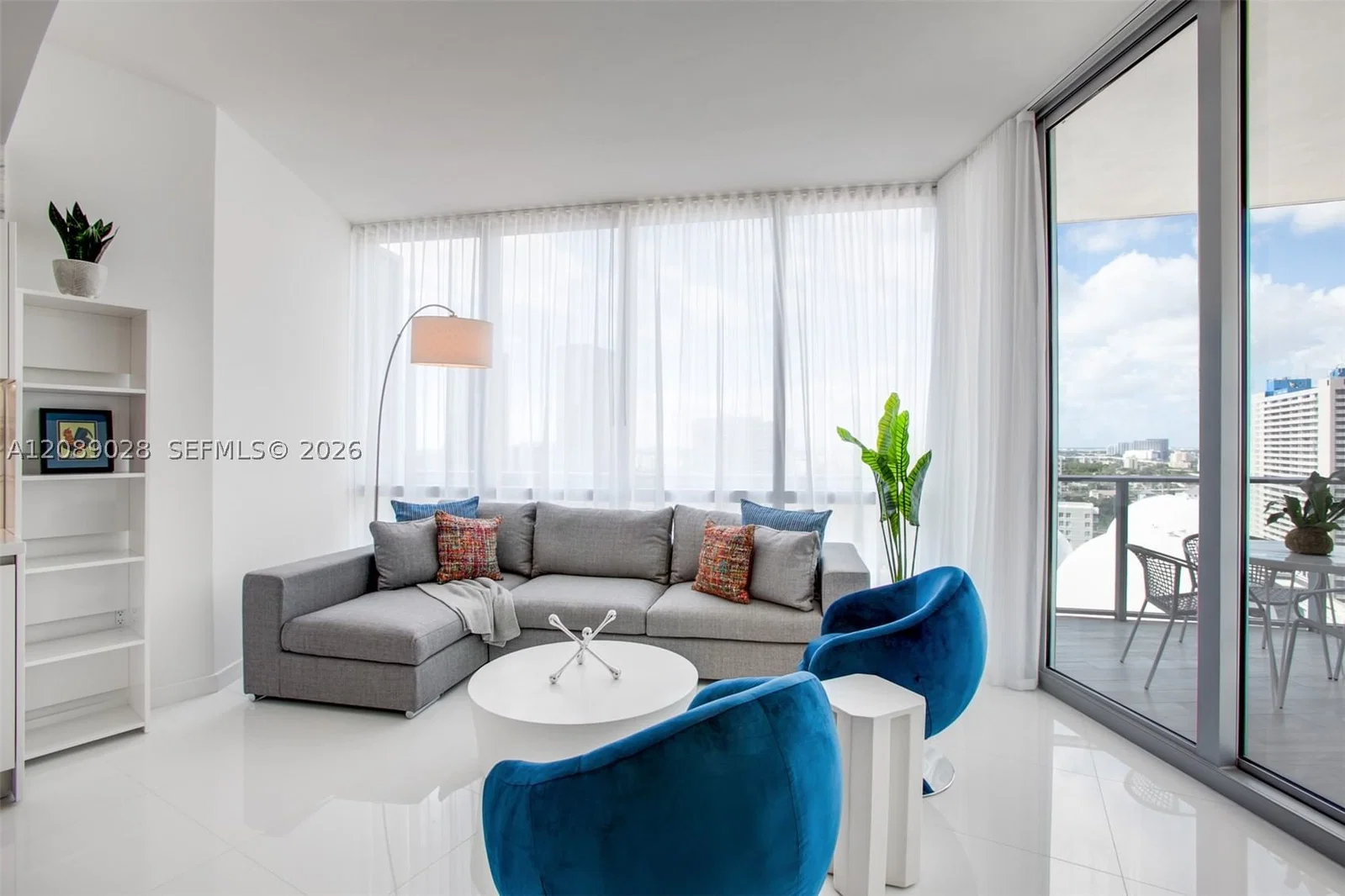 1+1 Condo — 851 1 #1810, Miami, FL 33132