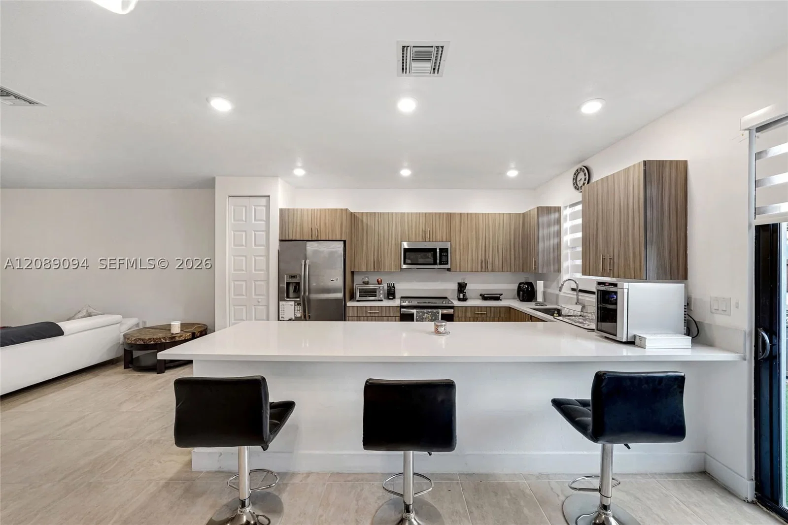 3+1 Townhouse — 15809 91st Ct, Miami Lakes, FL 33018