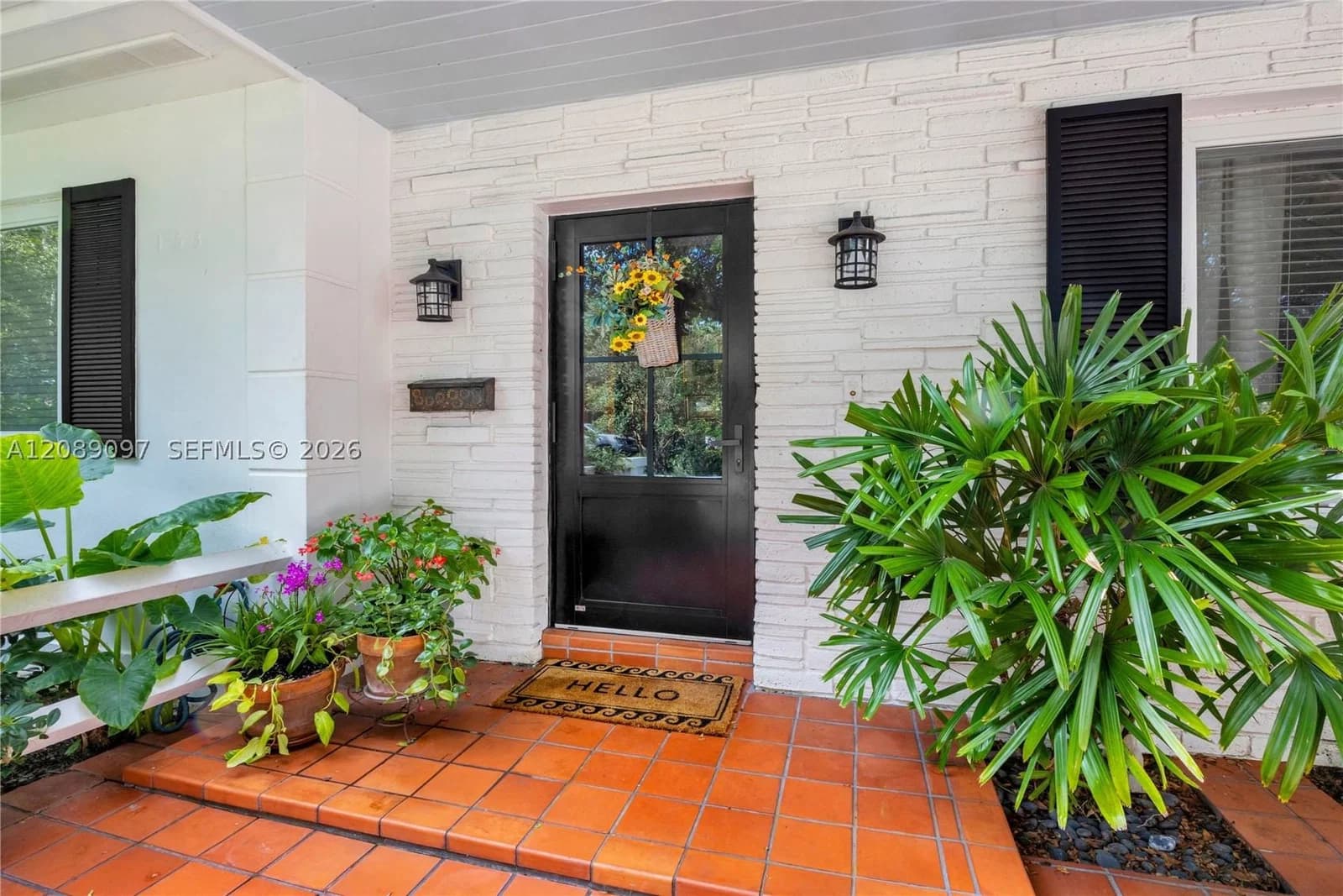 4+1 Müstakil ev — 1530 Garcia Ave, Coral Gables, FL 33146