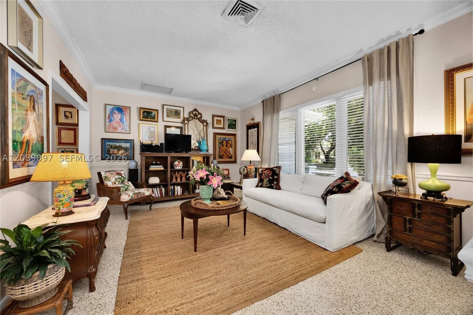 4+1 Müstakil ev — 1530 Garcia Ave, Coral Gables, FL 33146