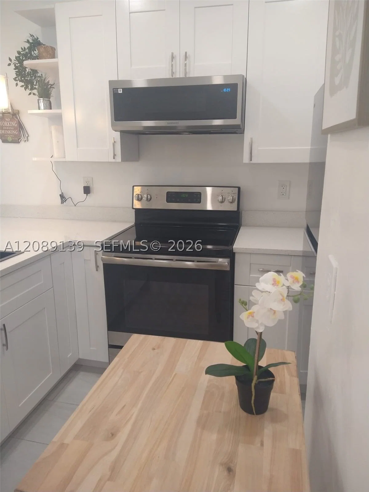 1+1 Kooperatif — 600 Layne Blvd #122, Hallandale Beach, FL 33009