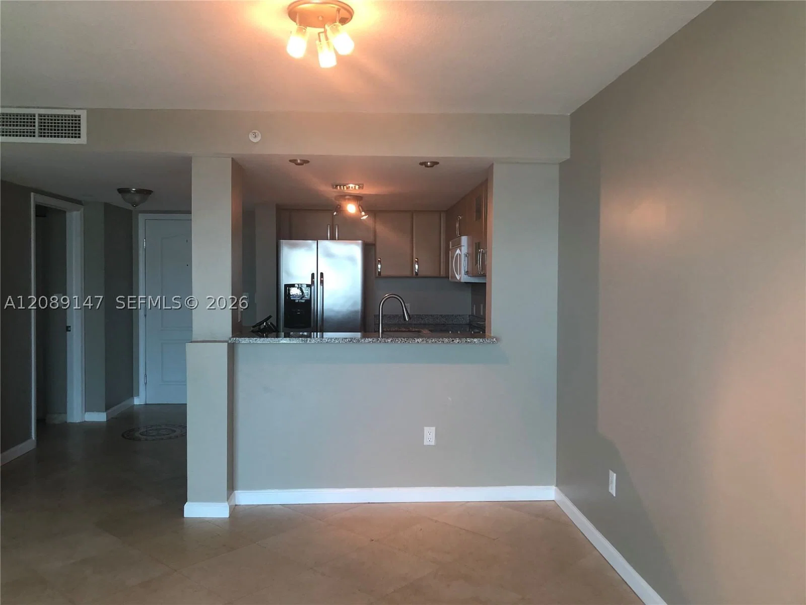 1-bedroom Condo — 2101 Brickell Ave #2703, Miami, FL 33129