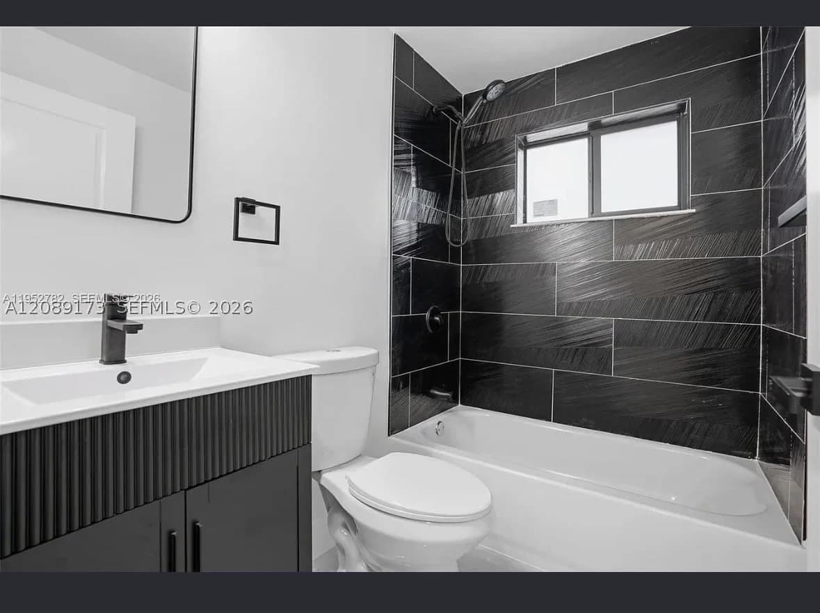 3+1 Mülk — 1411 40th St #1, Miami, FL 33142