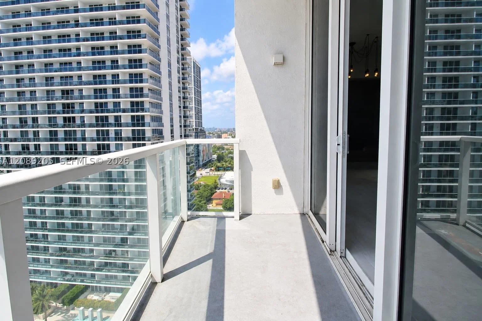 1-bedroom Condo — 601 27th St #1806, Miami, FL 33137