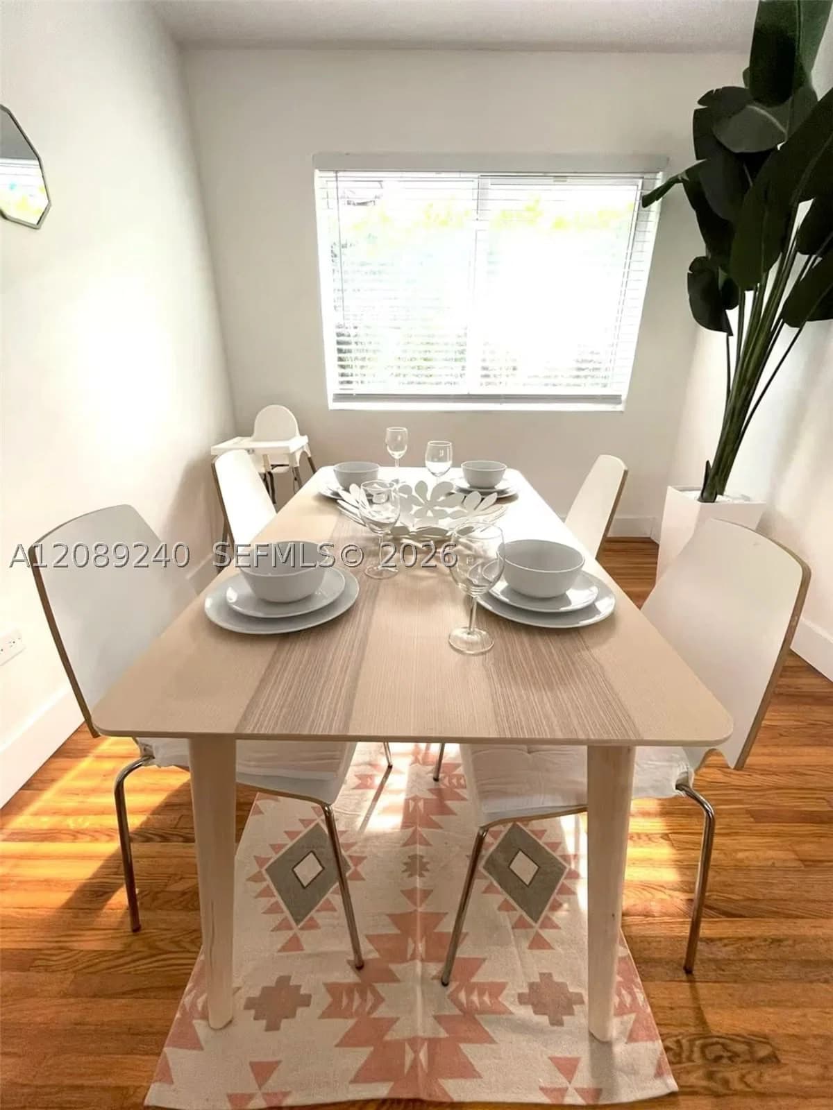 3+1 Müstakil ev — 962 6th Ave, Miami, FL 33130