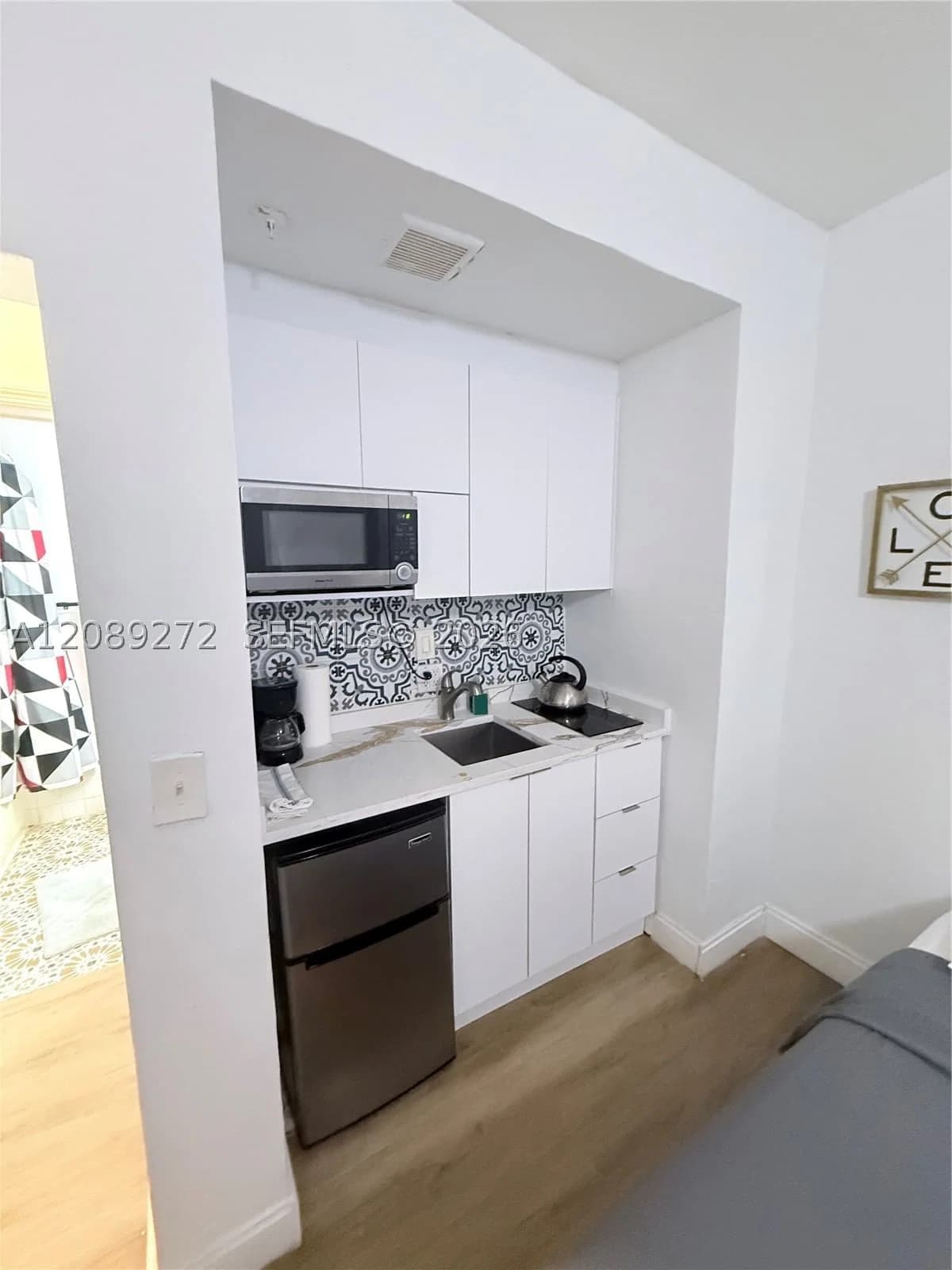 Condo — 3801 Indian Creek Dr #105, Miami Beach, FL 33140