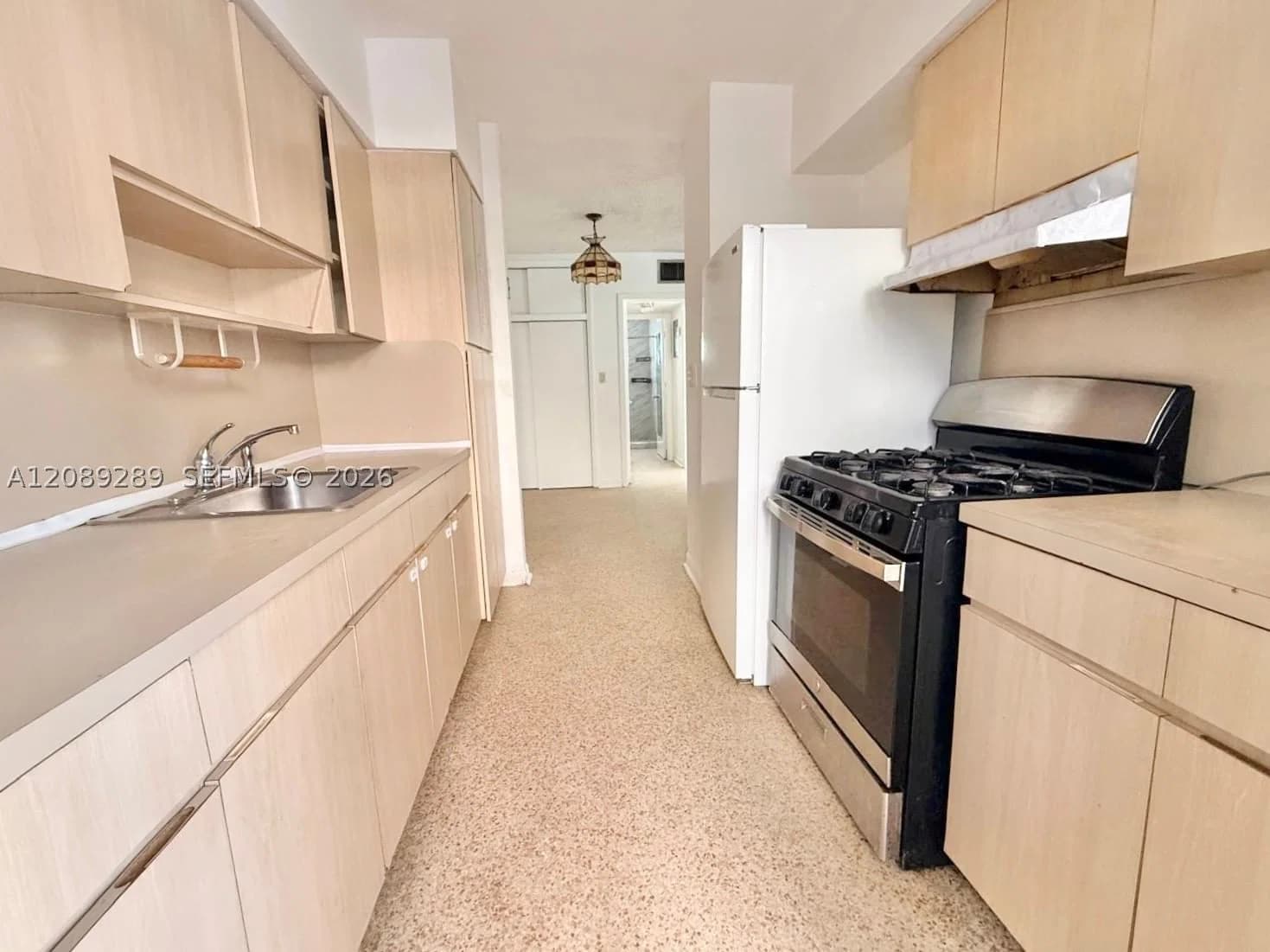 1+1 Condo — 609 Lenox Ave #1, Miami Beach, FL 33139