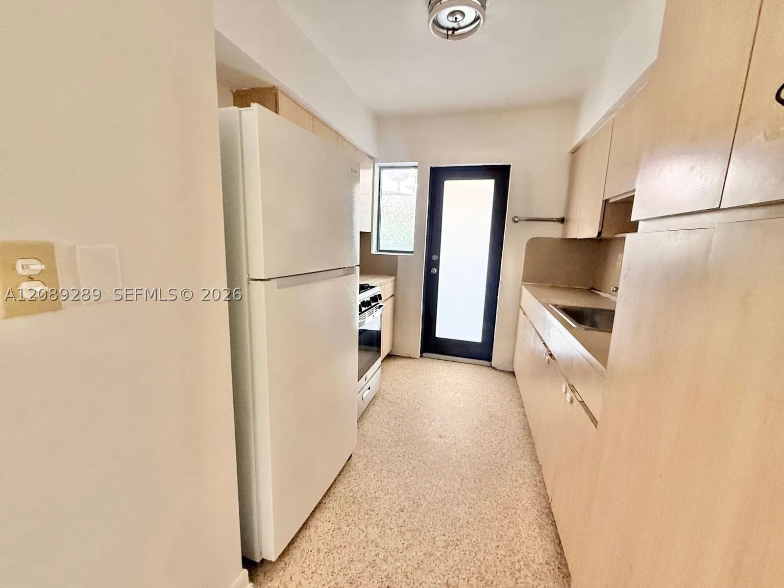 1+1 Condo — 609 Lenox Ave #1, Miami Beach, FL 33139