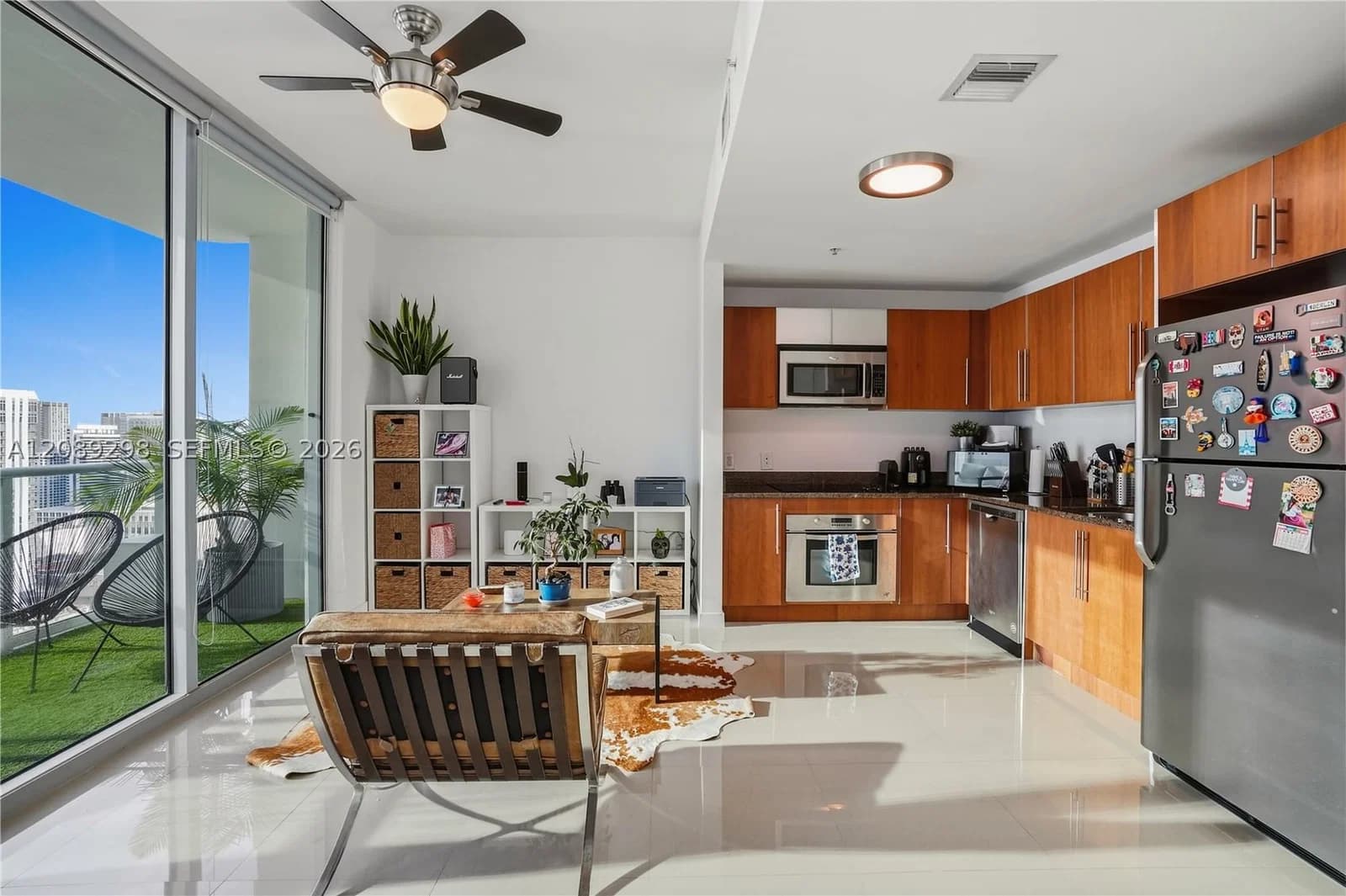 1-bedroom Condo — 300 Biscayne Blvd #T-3509, Miami, FL 33131