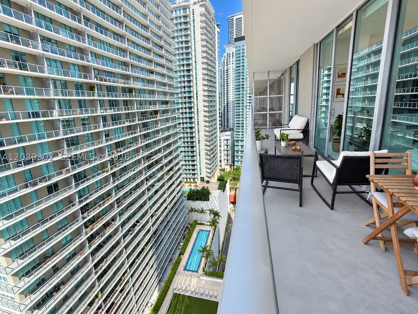 2+1 Condo — 79 12 ST #2910, Miami, FL 33130