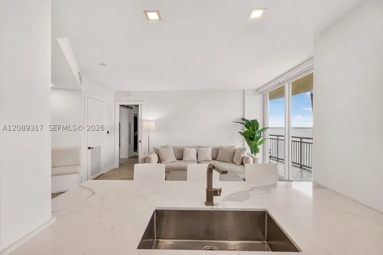 1+1 Condo — 2475 Brickell Ave #2401, Miami, FL 33129