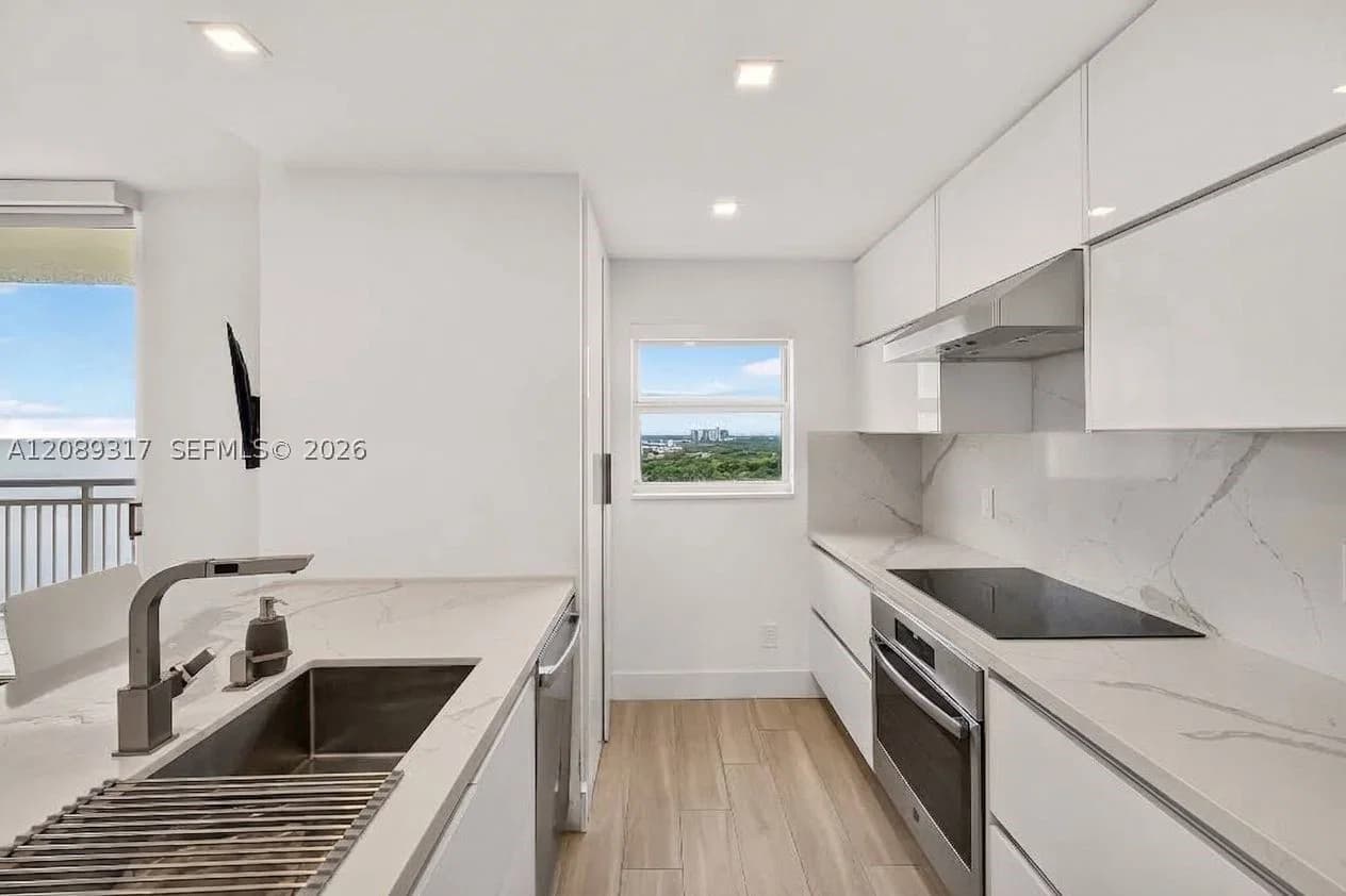 1+1 Condo — 2475 Brickell Ave #2401, Miami, FL 33129