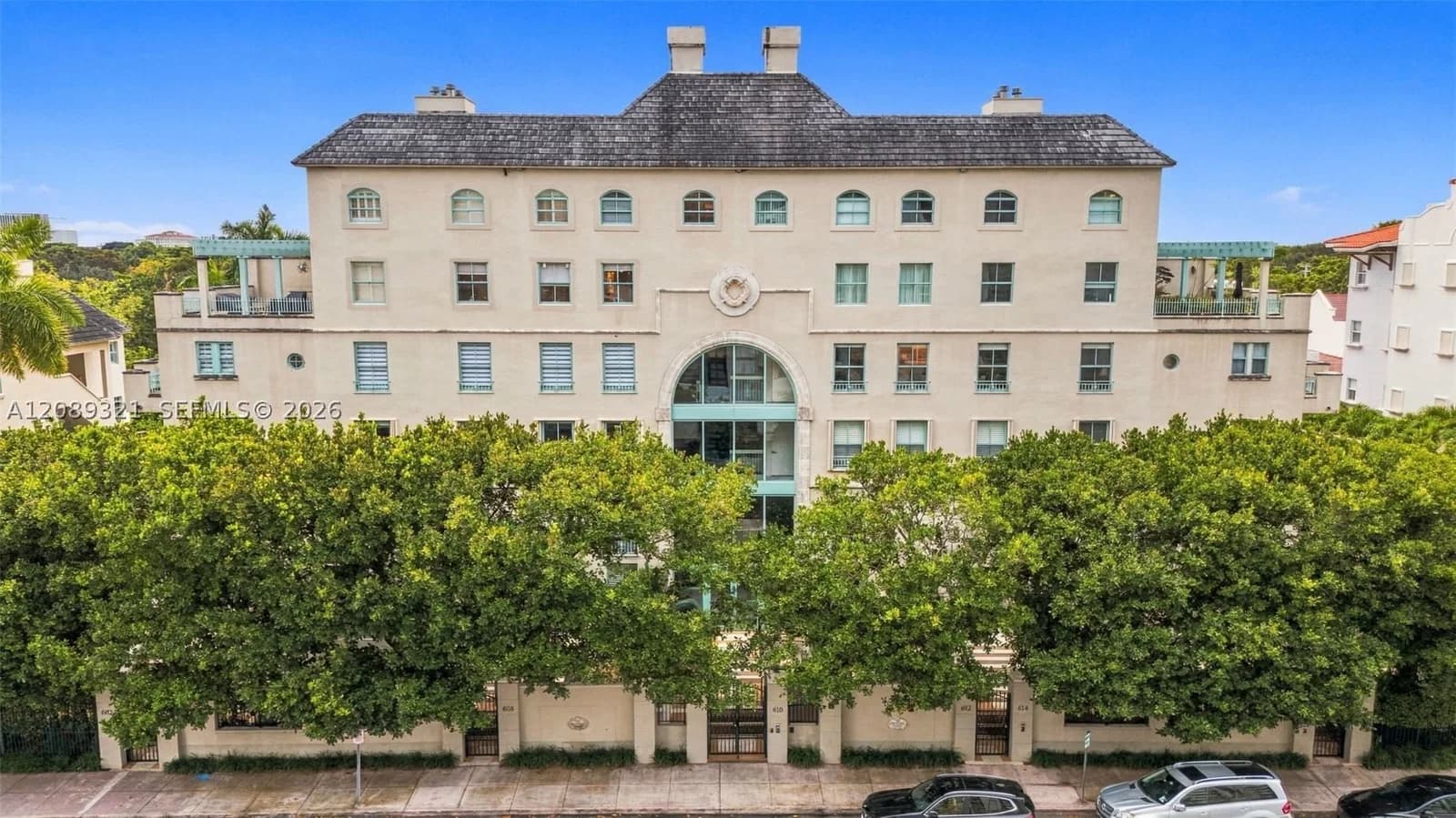 4-bedroom Condo — 610 Valencia Ave #502, Coral Gables, FL 33134
