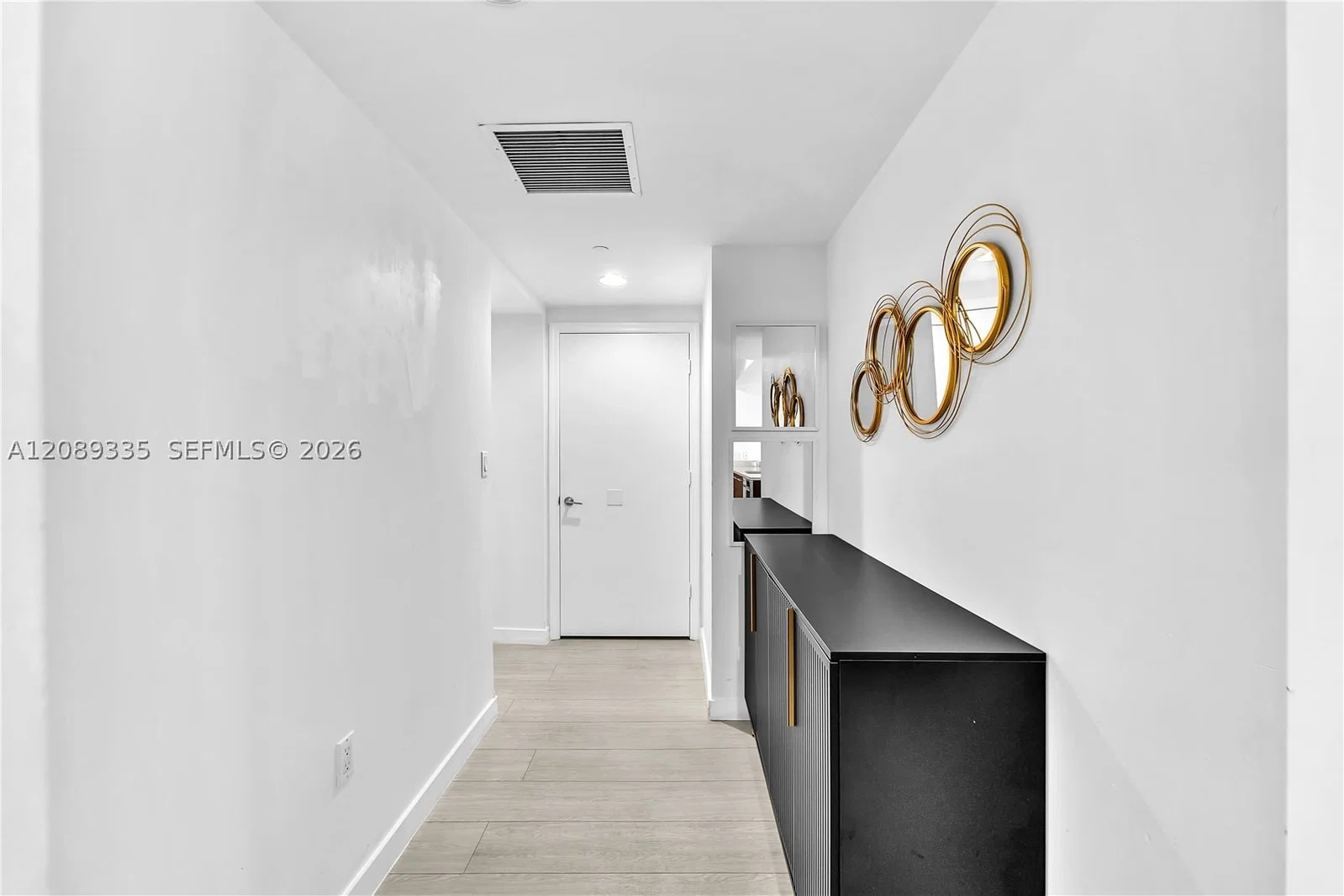 2-bedroom Condo — 500 Brickell Ave #1605, Miami, FL 33131