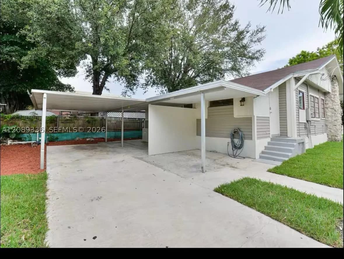 4+1 Müstakil ev — Miami, FL 33130