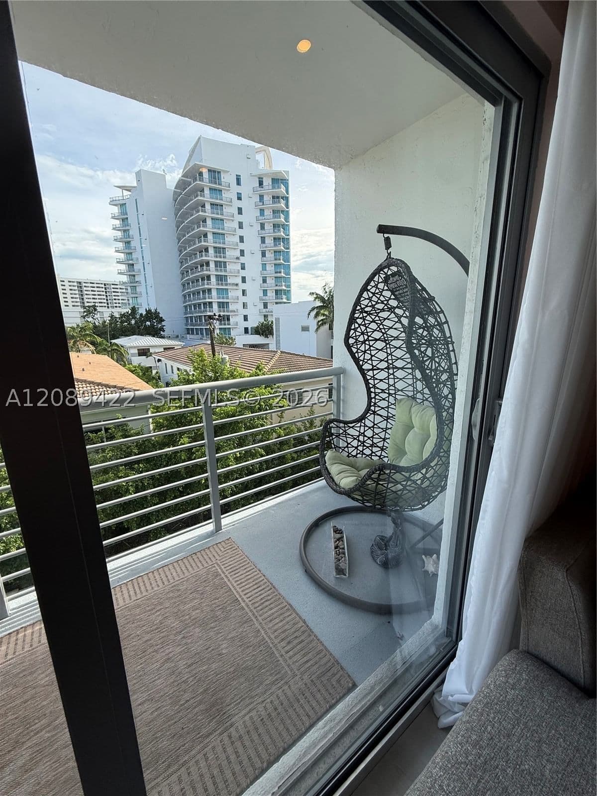 2-bedroom Condo — 1450 Lincoln Rd #406, Miami Beach, FL 33139