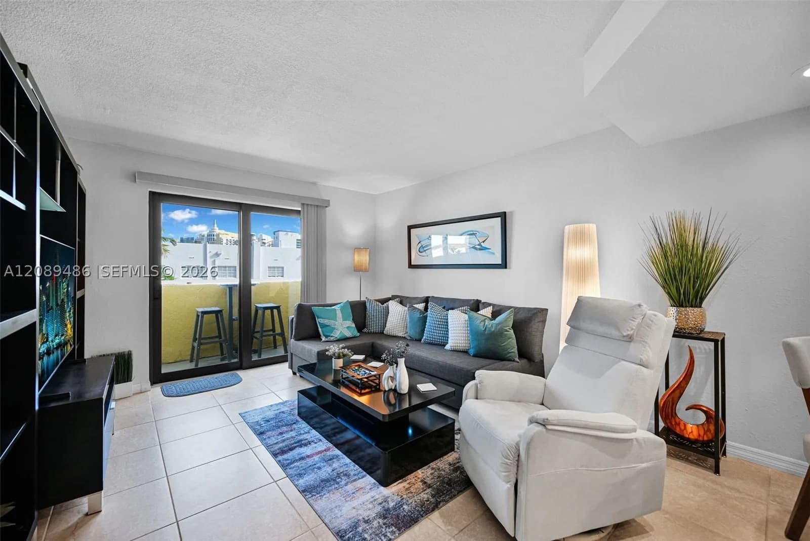 1+1 Condo — 1334 Collins Ave #403, Miami Beach, FL 33139
