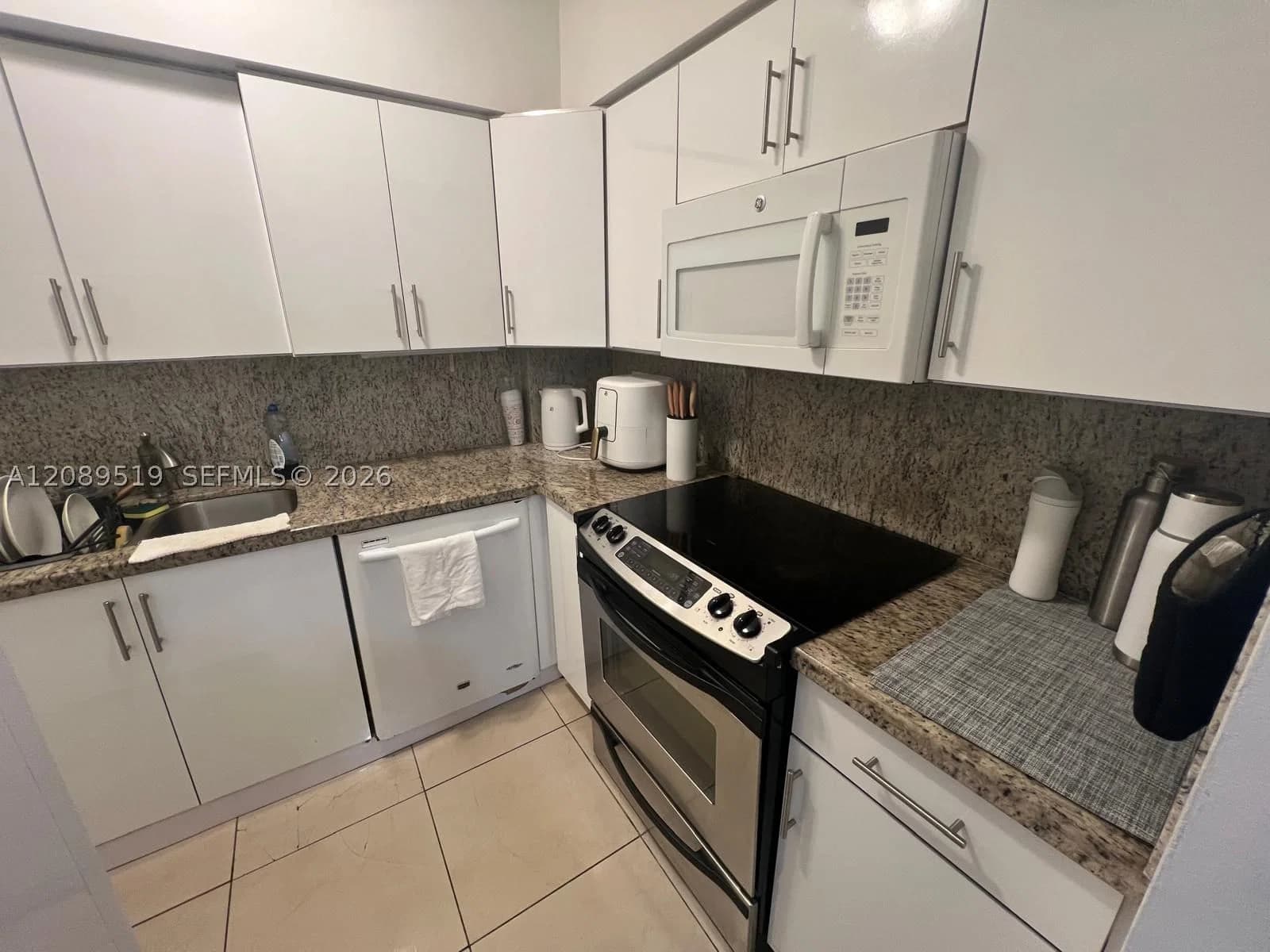 1+1 Condo — 7441 Wayne Ave #3O, Miami Beach, FL 33141