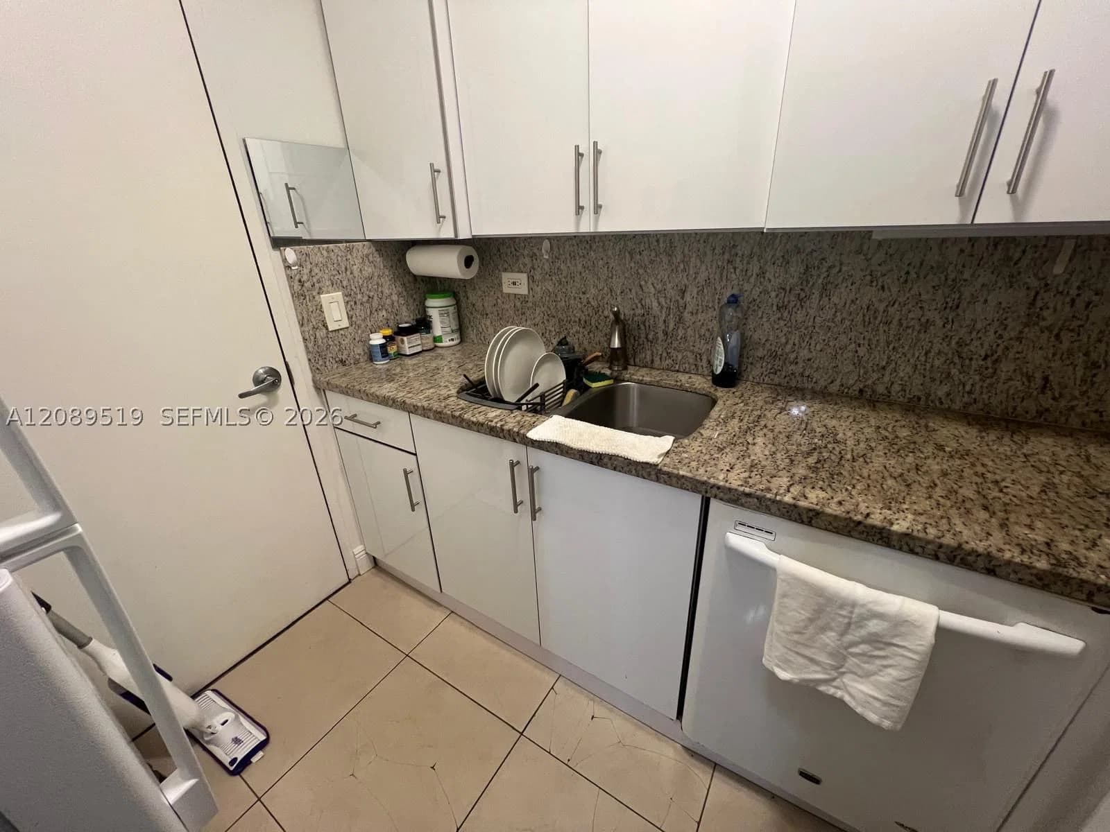 1+1 Condo — 7441 Wayne Ave #3O, Miami Beach, FL 33141