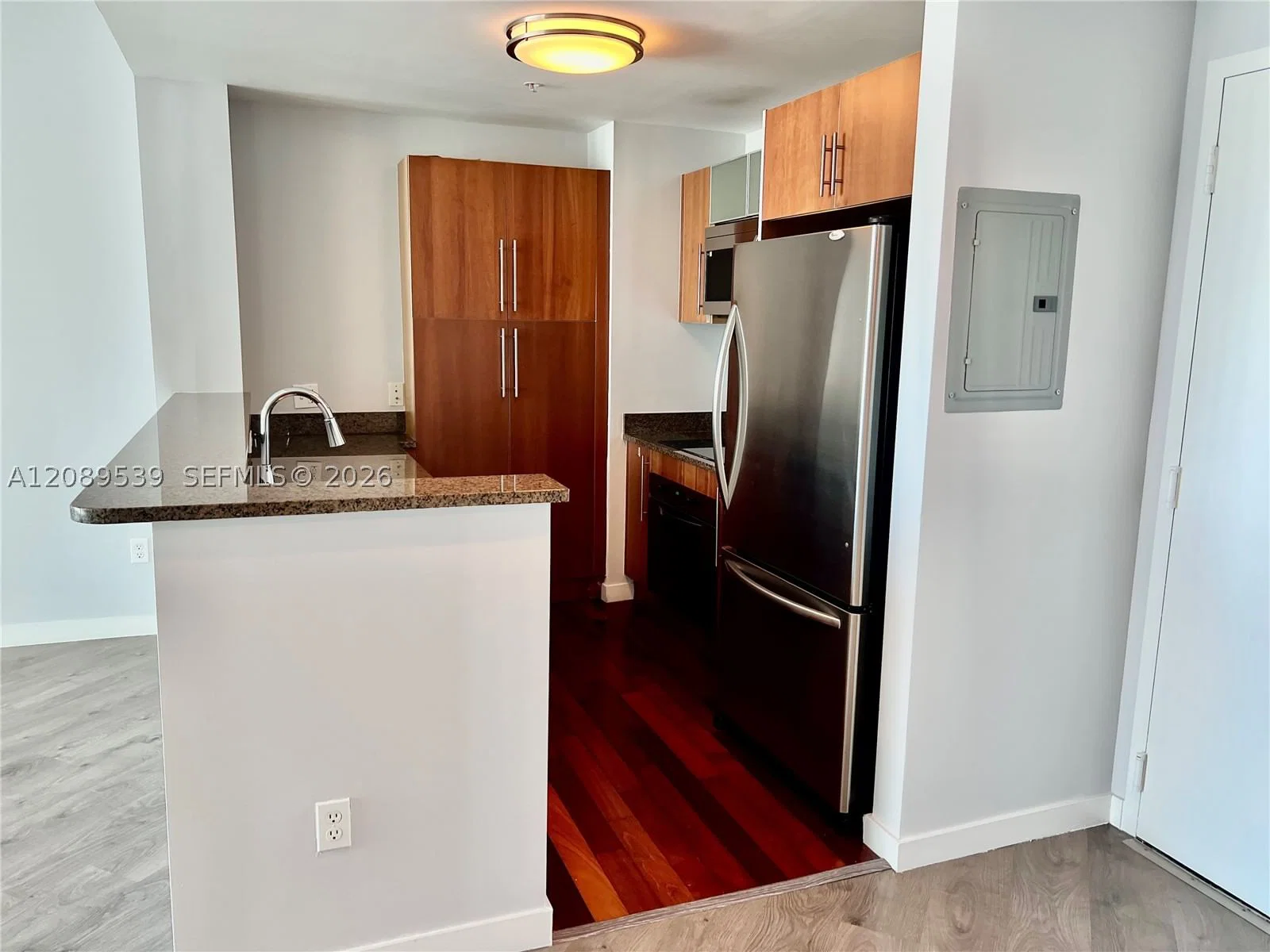 1-bedroom Condo — 300 Biscayne Blvd #2705, Miami, FL 33131