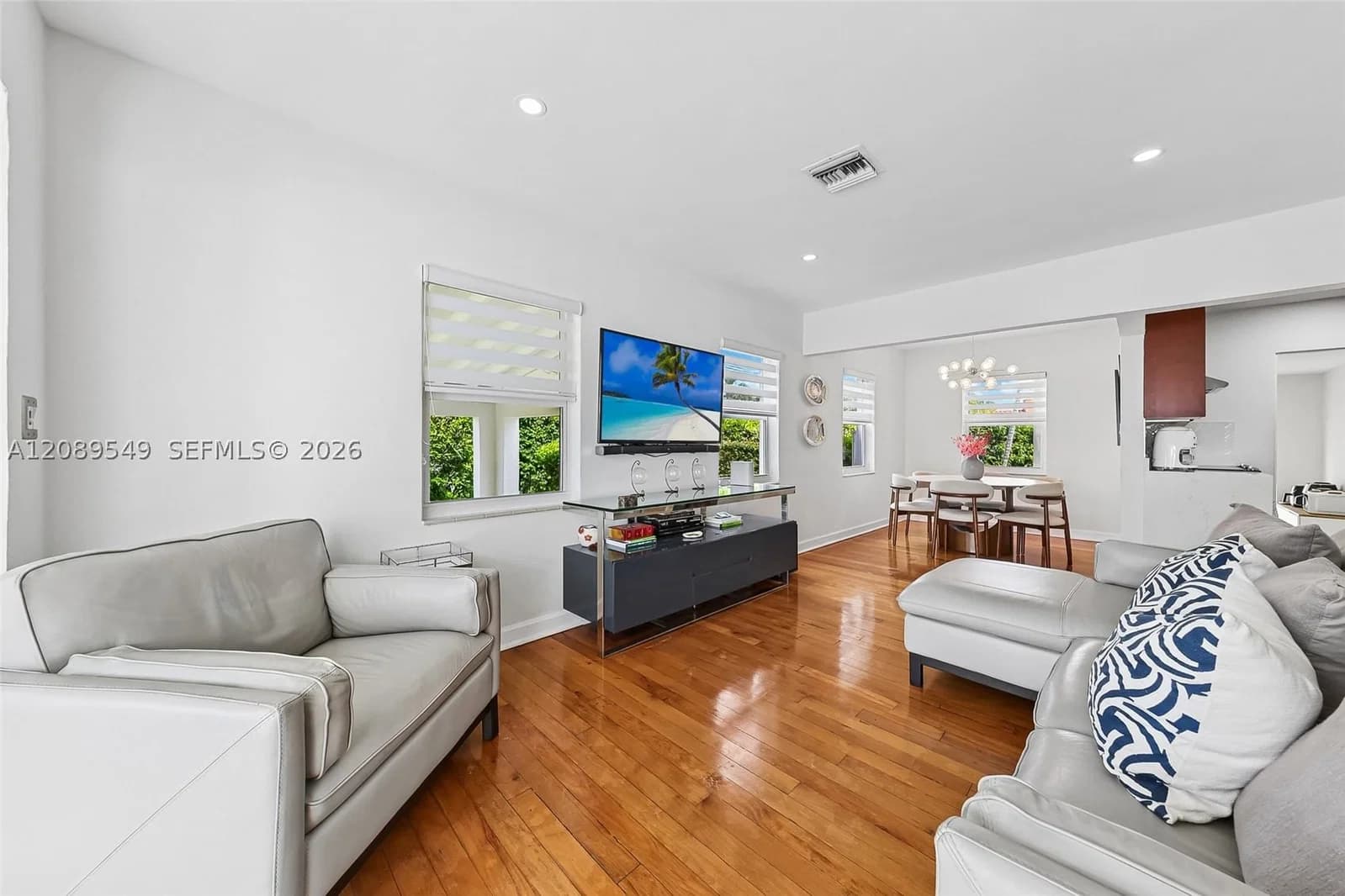 3+1 Müstakil ev — 47 Fonseca Ave, Coral Gables, FL 33134