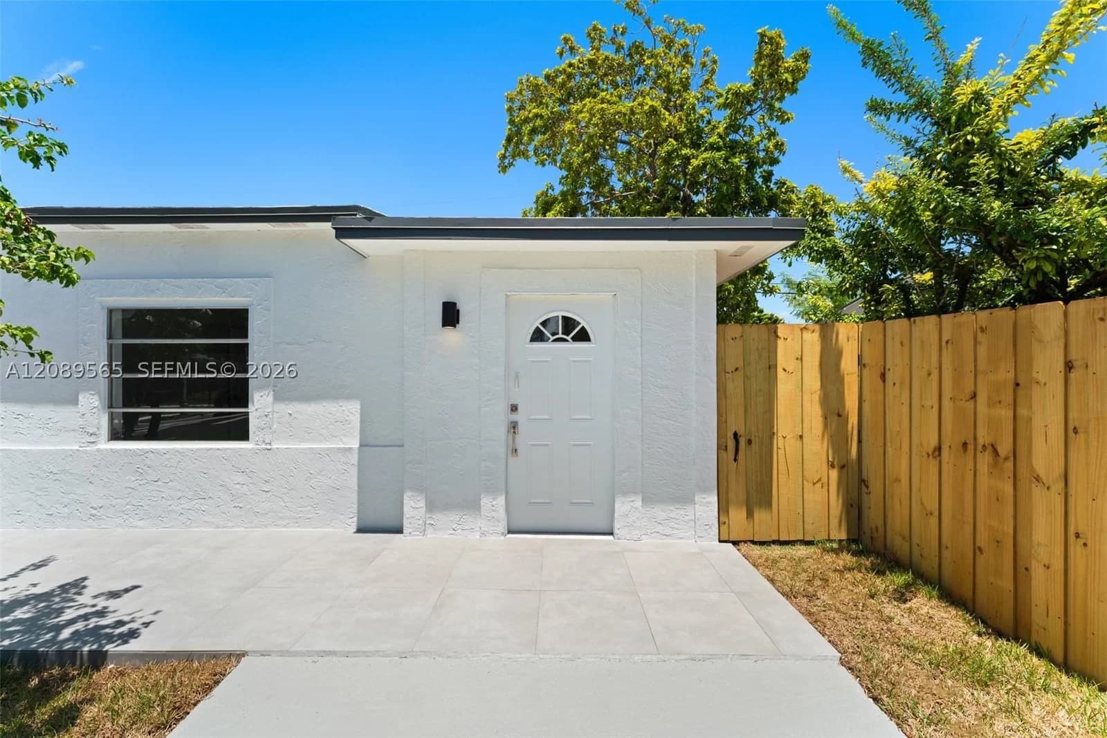 1-bedroom Apartment — 3155 27th Ln #2, Miami, FL 33133