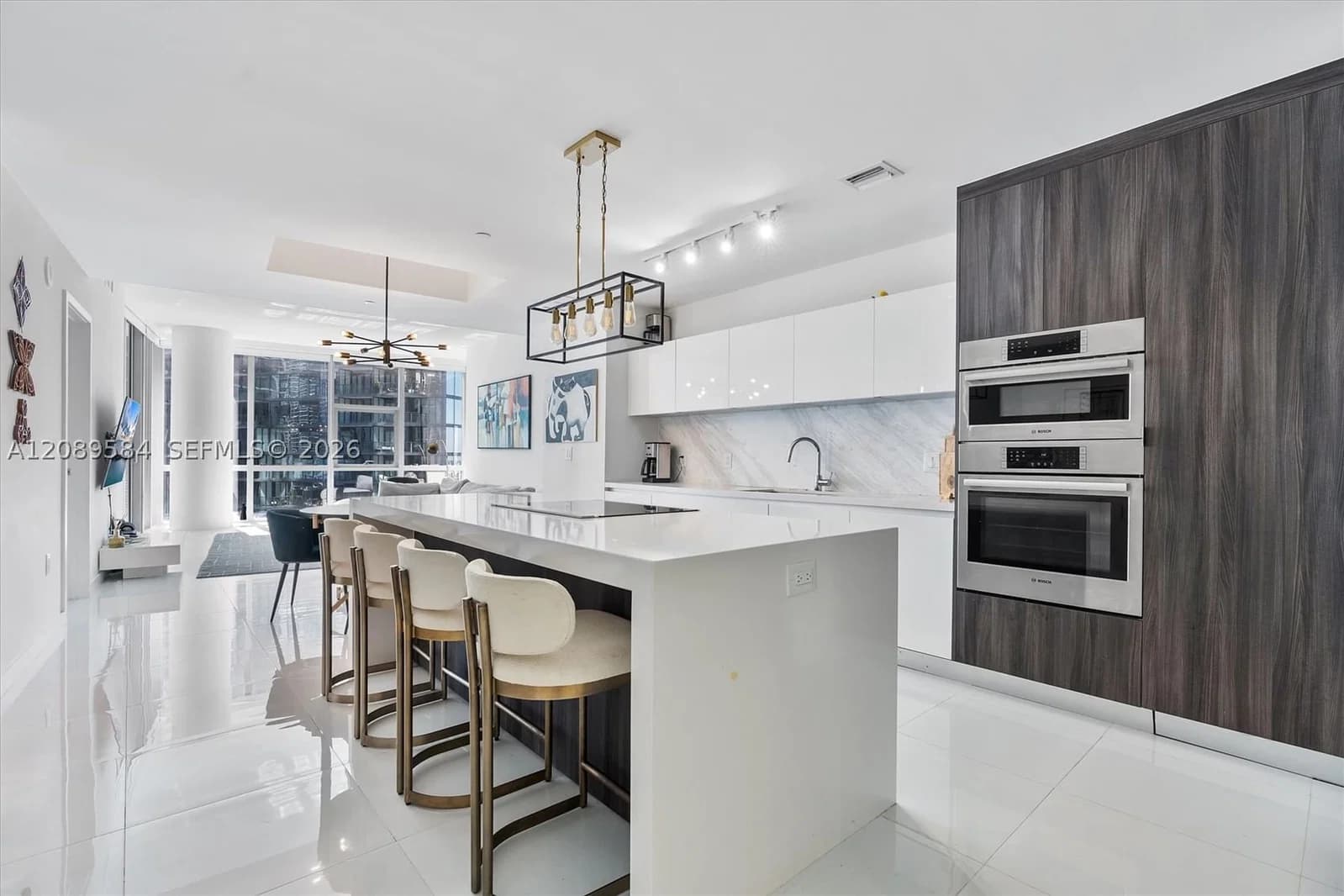3-bedroom Condo — 851 1st Ave #1712, Miami, FL 33132