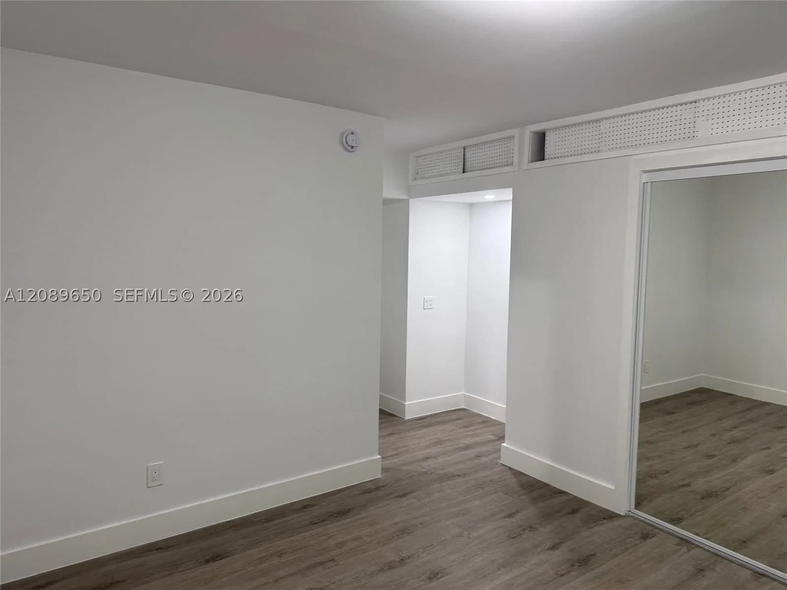 1+1 Condo — 926 Michigan Ave #12, Miami Beach, FL 33139